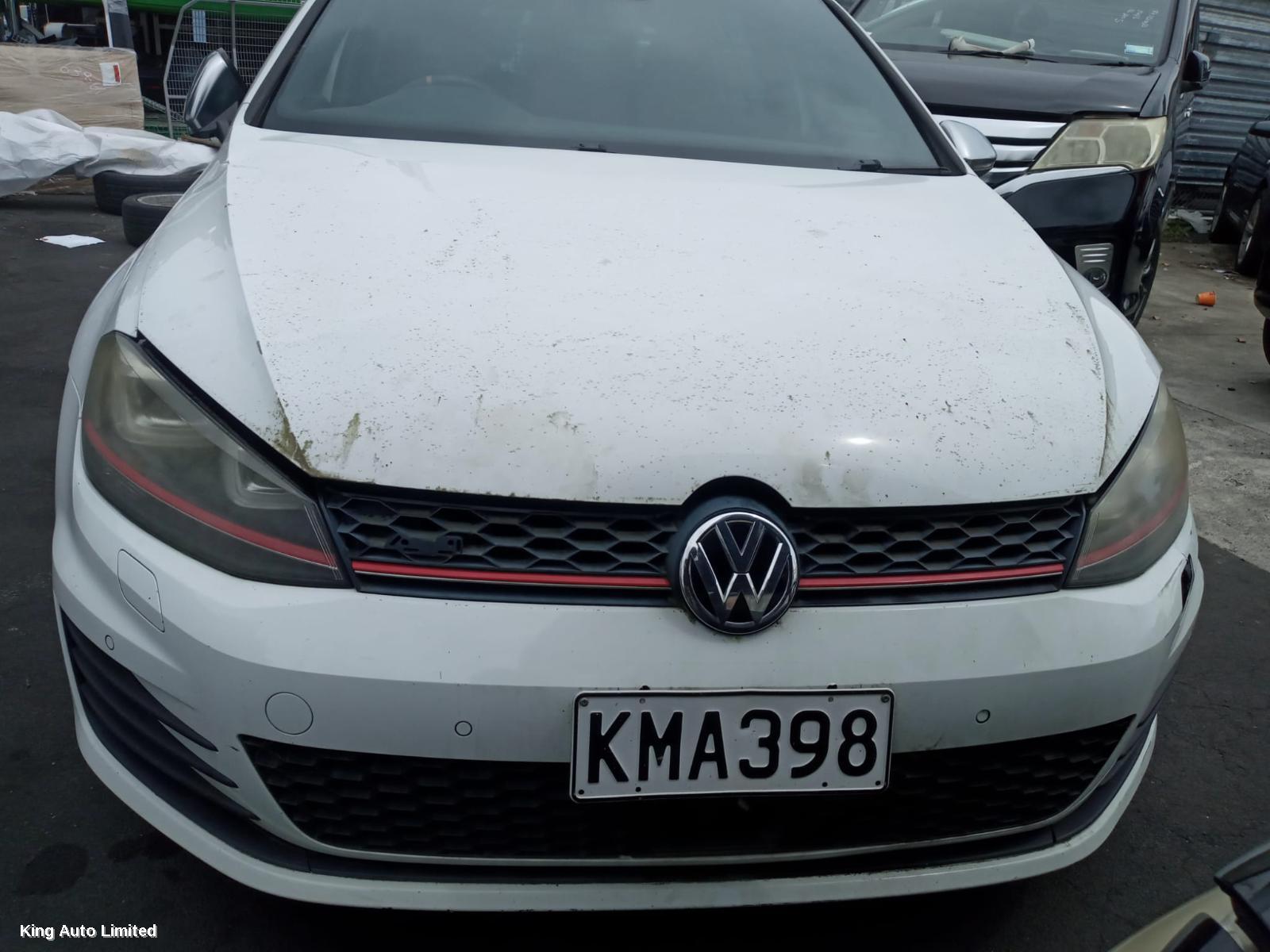 Volkswagen - Volkswagen GOLF 2014 Bonnet
