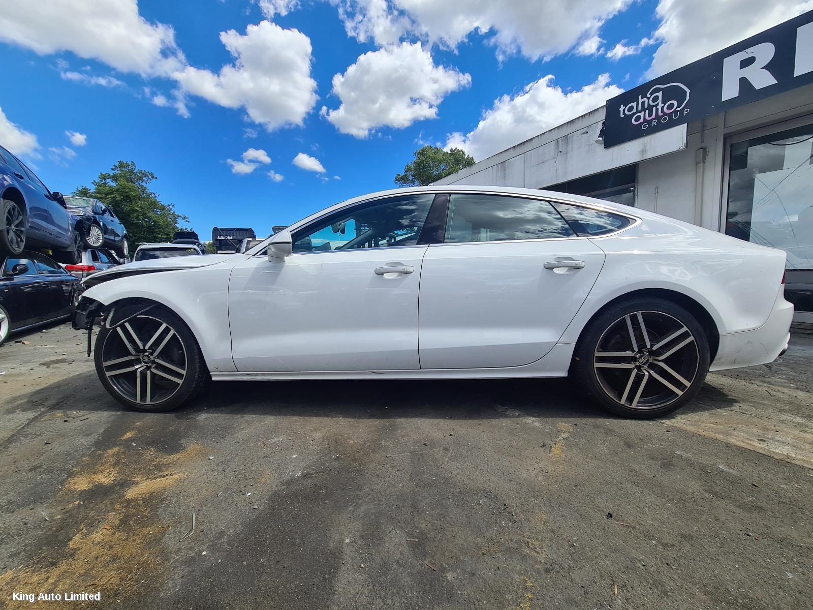 Audi A7 2012 RIGHT_REAR_DOOR_SLIDING thumbnail 3