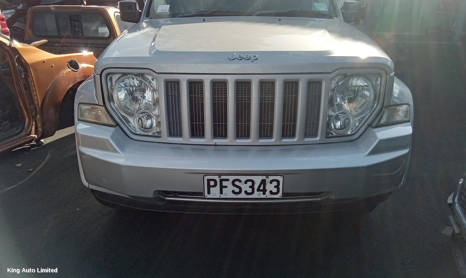Jeep CHEROKEE 2012 Left Guard thumbnail 2
