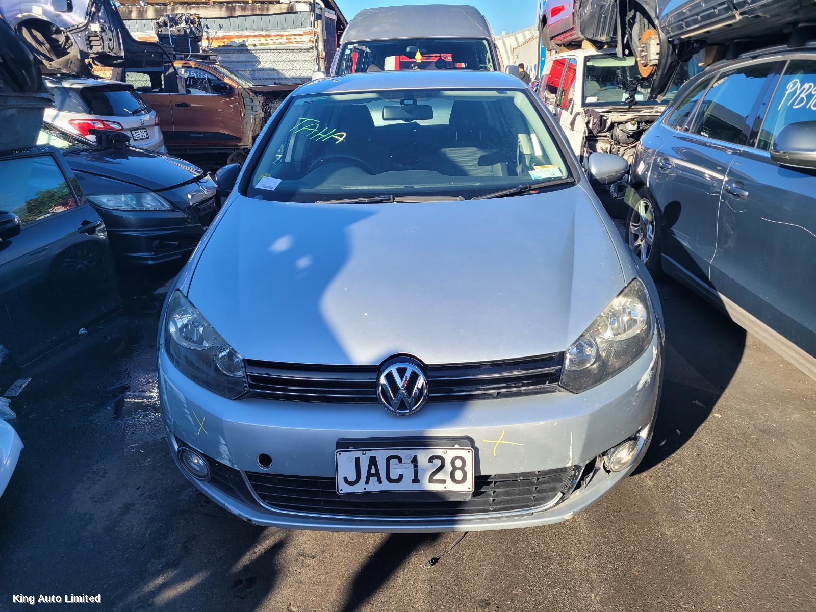 Volkswagen GOLF 2010 Left Taillight thumbnail 1