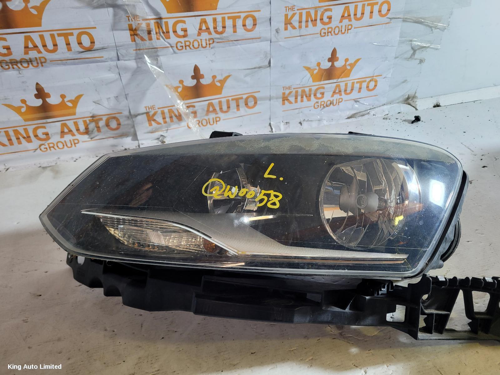 Volkswagen - Volkswagen POLO 2012 Left Headlamp