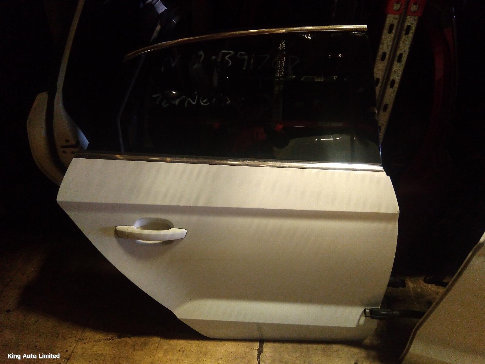 Audi A3 2015 RIGHT_REAR_DOOR_SLIDING thumbnail 1
