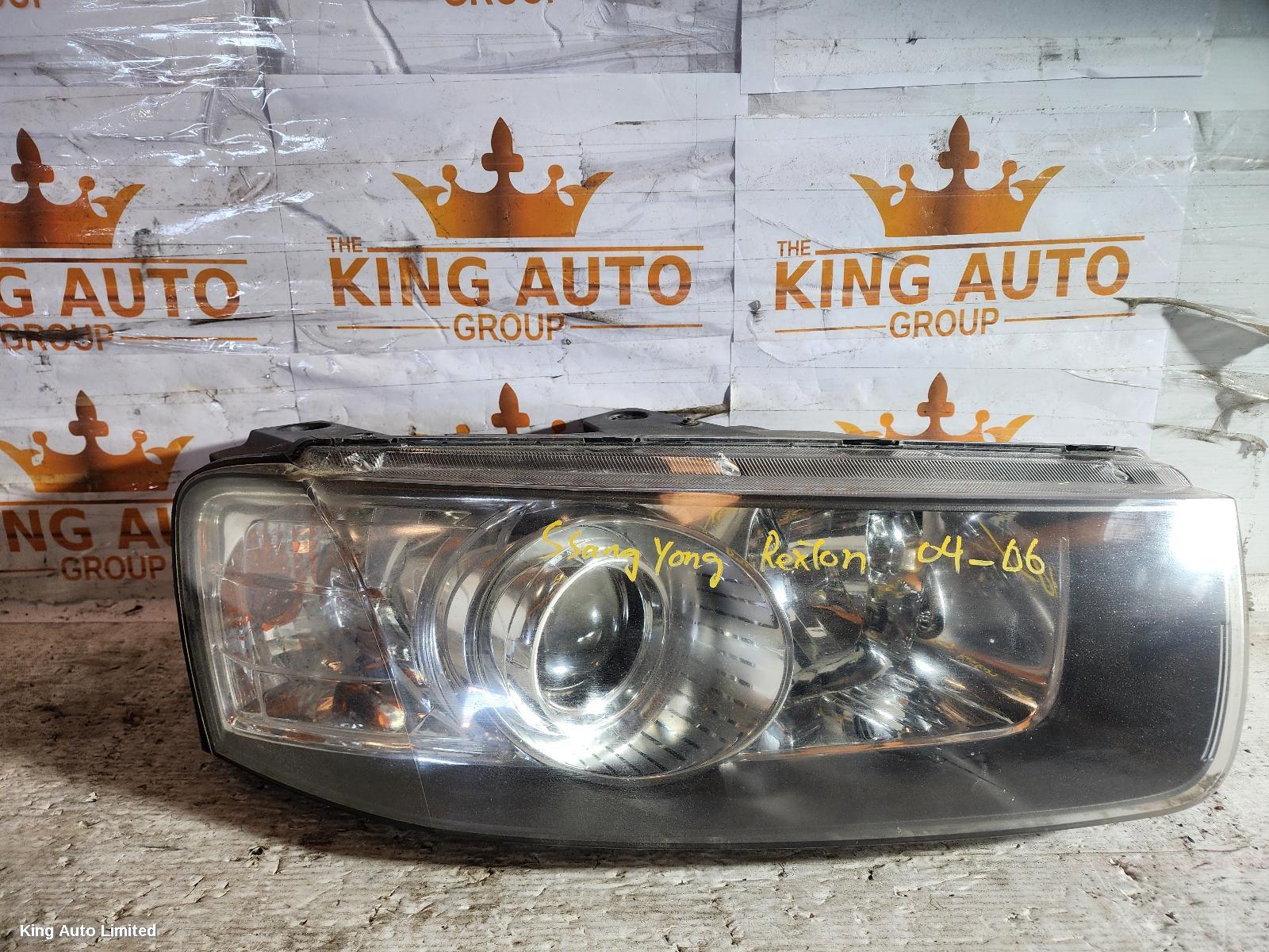 Ssangyong REXTON 2004 Right Headlamp thumbnail 1