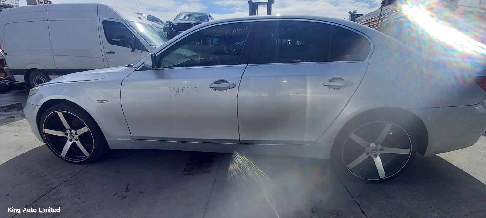 BMW 5 SERIES 2004 Left Guard thumbnail 3