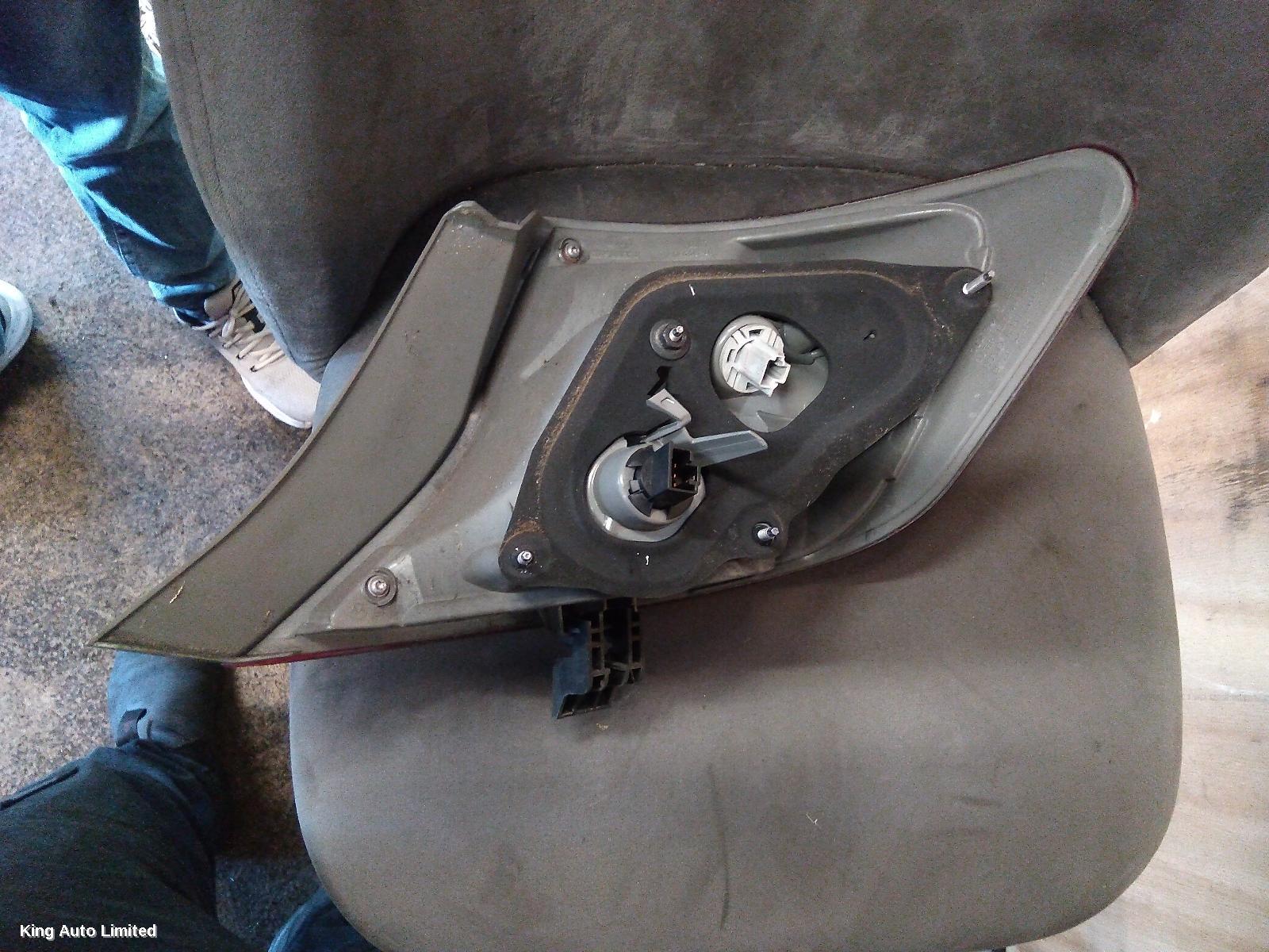 Toyota CAMRY 2012 Left Taillight thumbnail 3