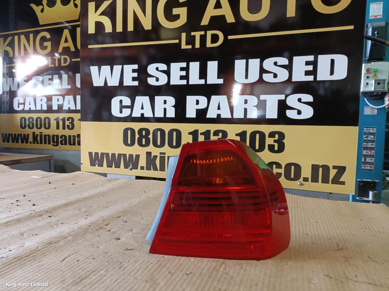 BMW 3 SERIES 2005 Right Taillight thumbnail 1