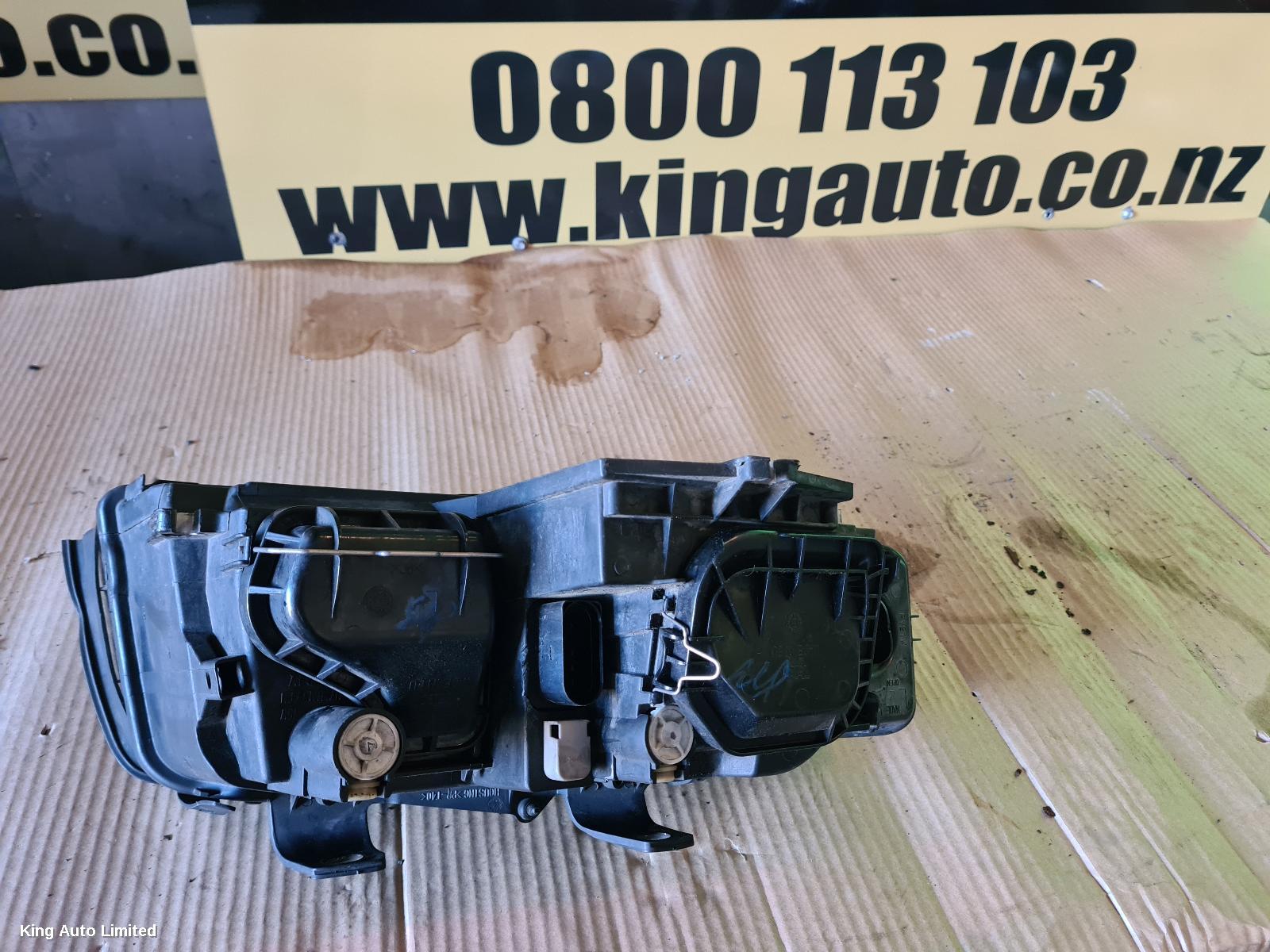 AUDI A4 2004 Left Headlamp thumbnail 1