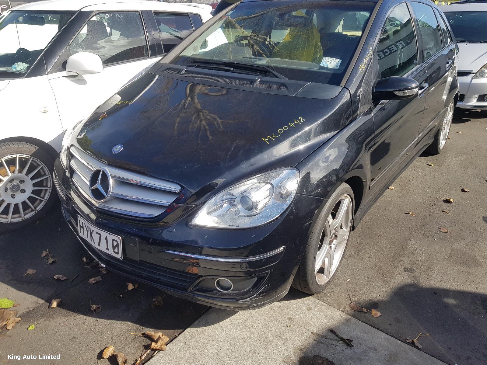 Mercedes-Benz B CLASS 2006 Grille thumbnail 2