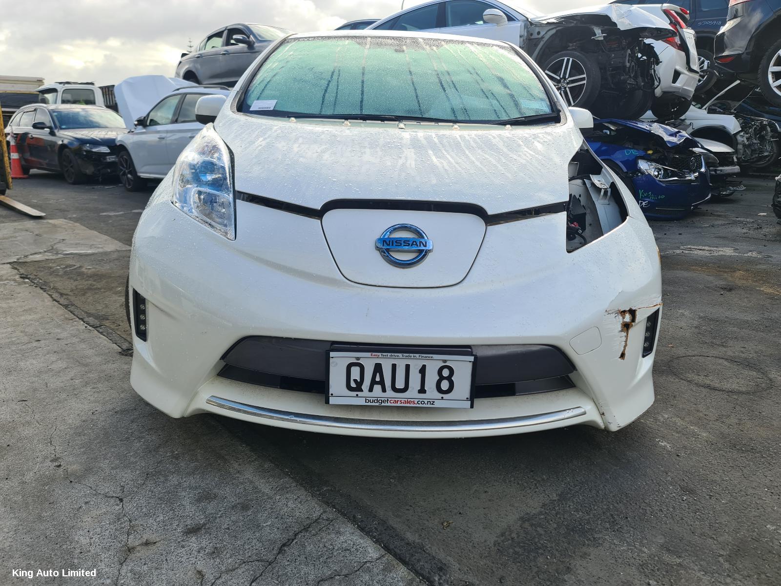 Nissan LEAF 2014 Right Taillight thumbnail 1