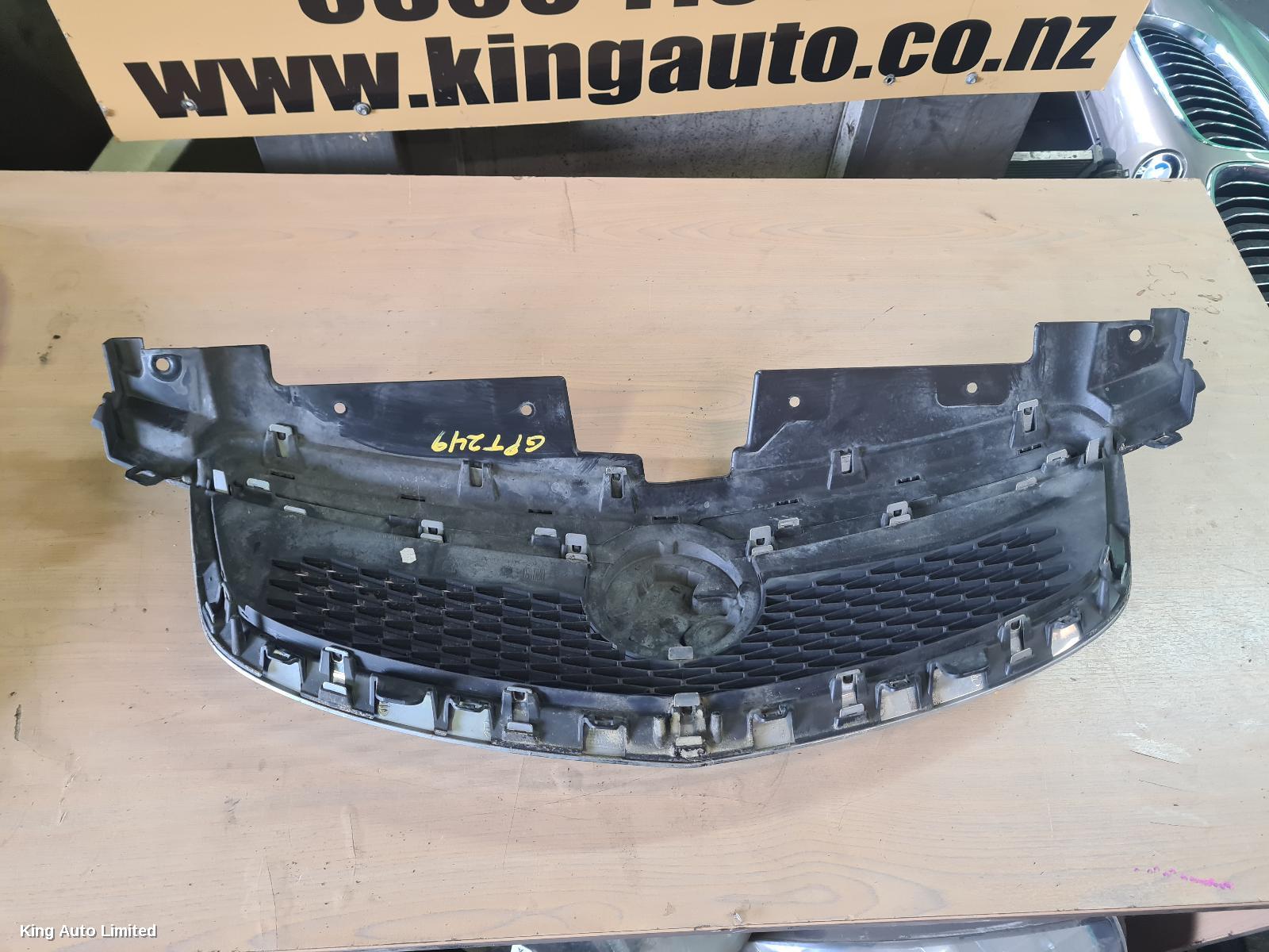 HOLDEN CRUZE 2012 Grille thumbnail 1