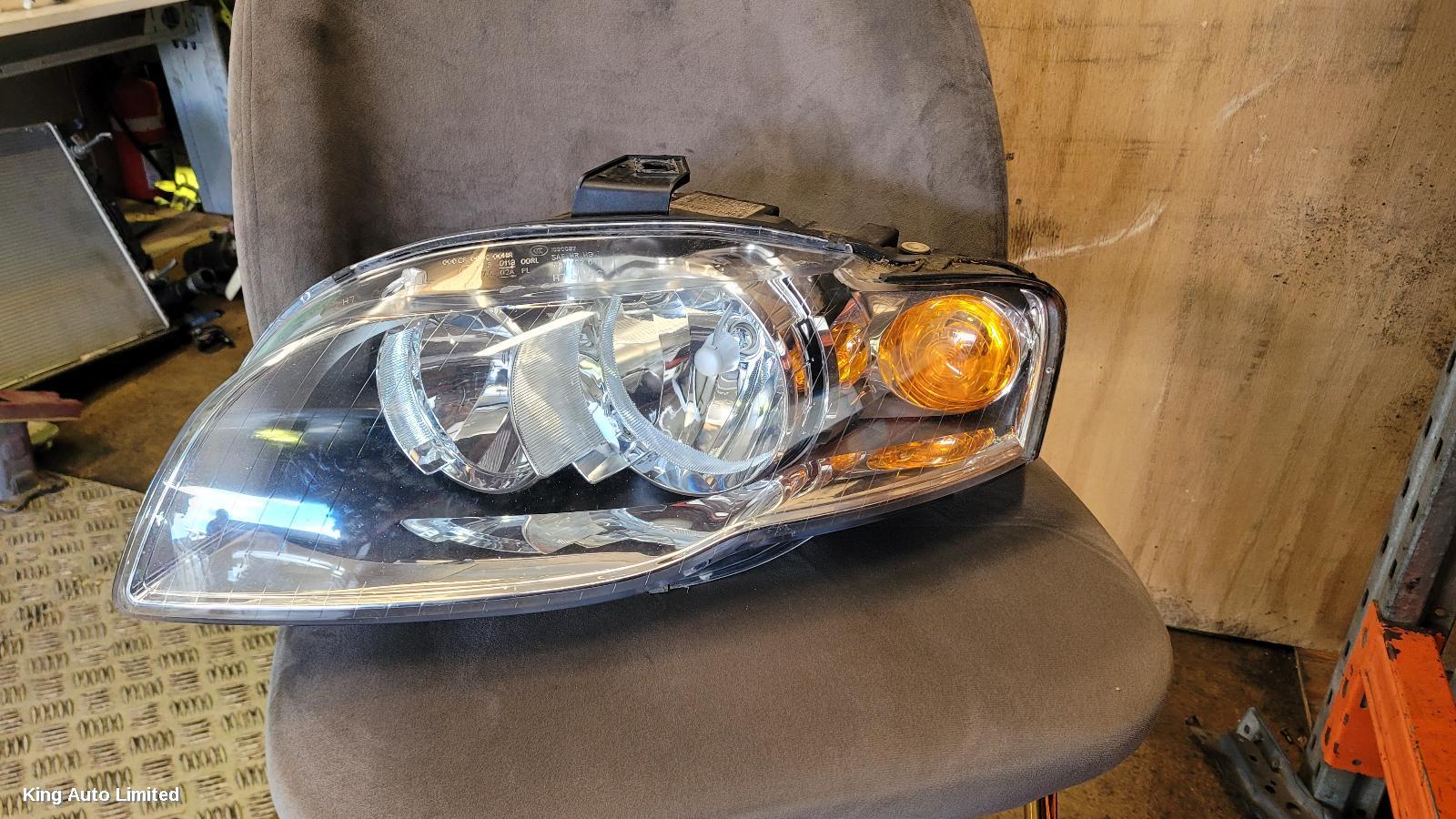 AUDI A4 2005 Left Headlamp thumbnail 1