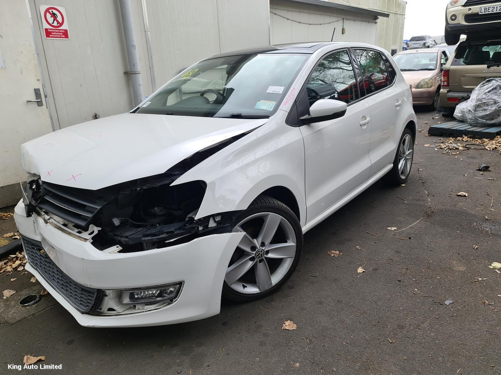 Volkswagen POLO 2011 Left Door Mirror thumbnail 2