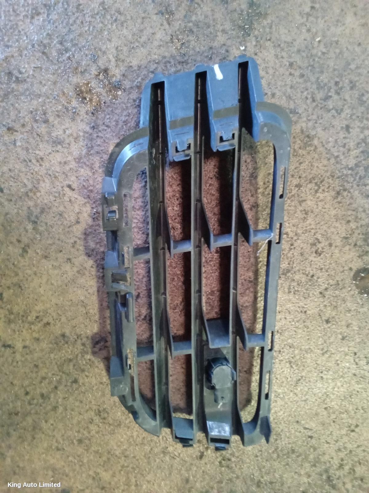 Volkswagen TOUAREG 2011 Grille thumbnail 2