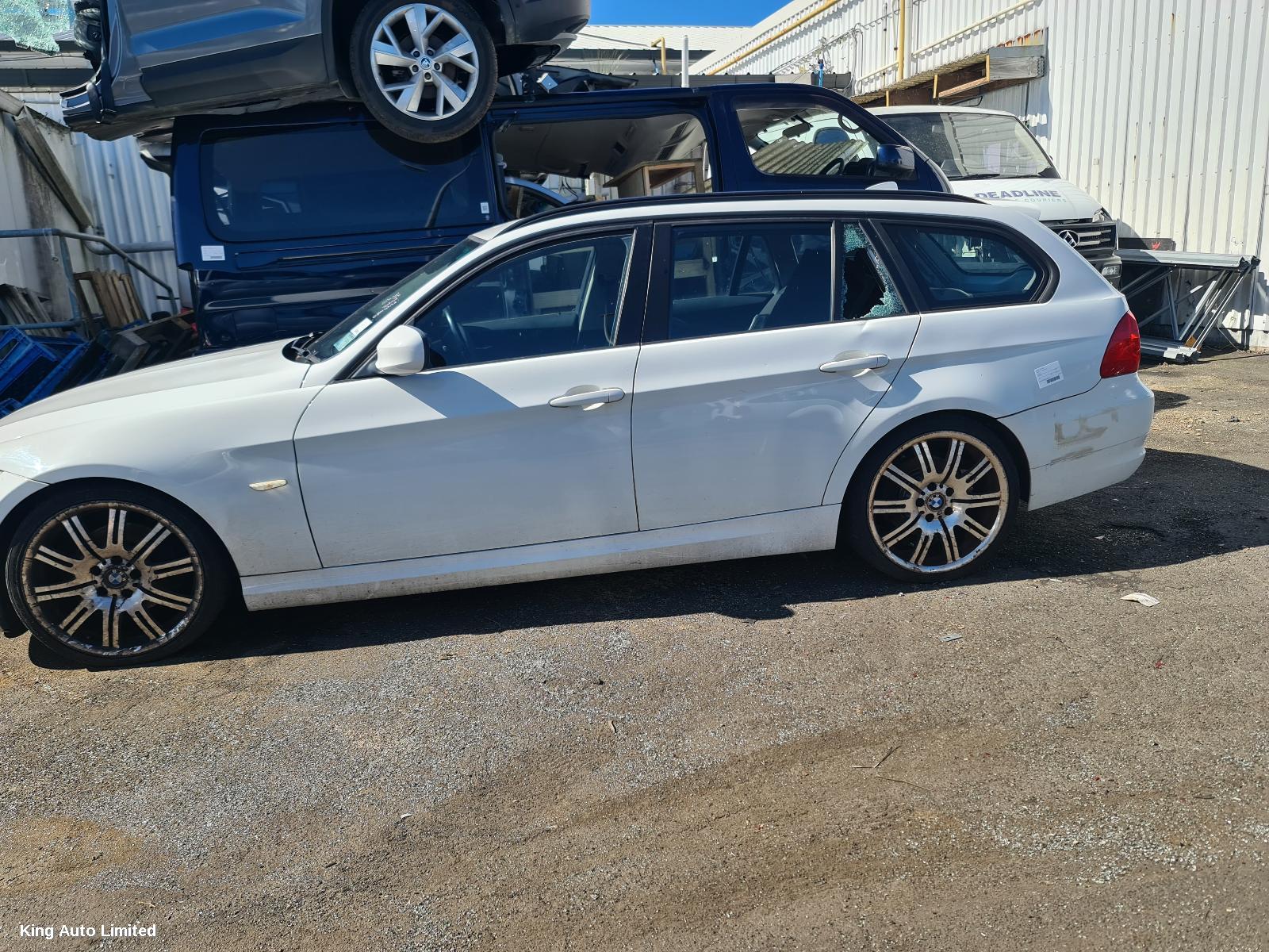 BMW 3 SERIES 2010 Right Taillight thumbnail 3