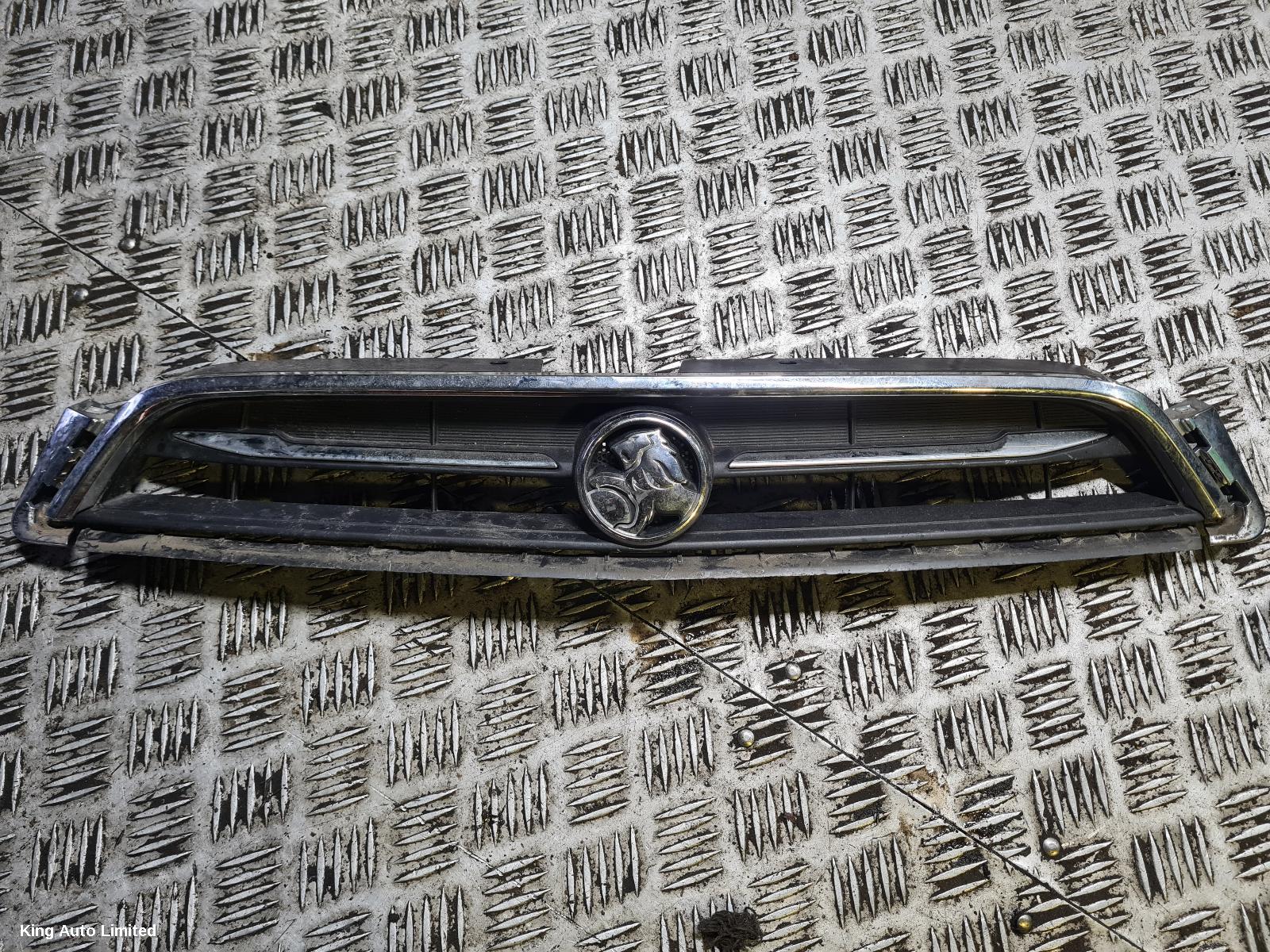 Azraa - HOLDEN CAPTIVA 2017 Grille