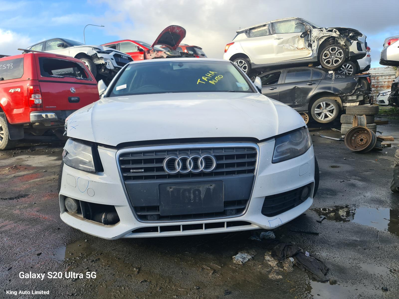 Audi - Audi A4 2011 Steering Pump