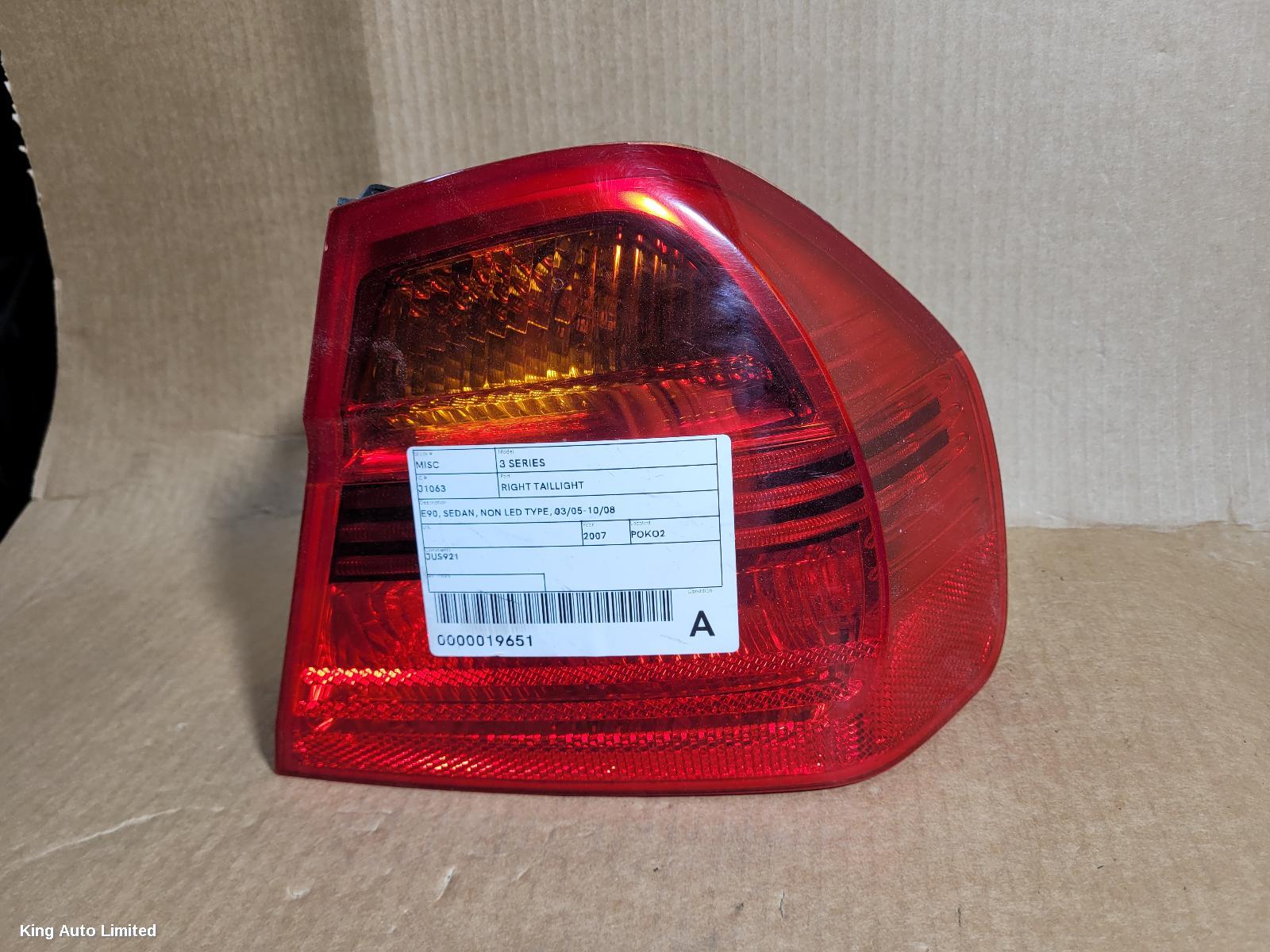 BMW 3 SERIES 2007 Right Taillight thumbnail 1