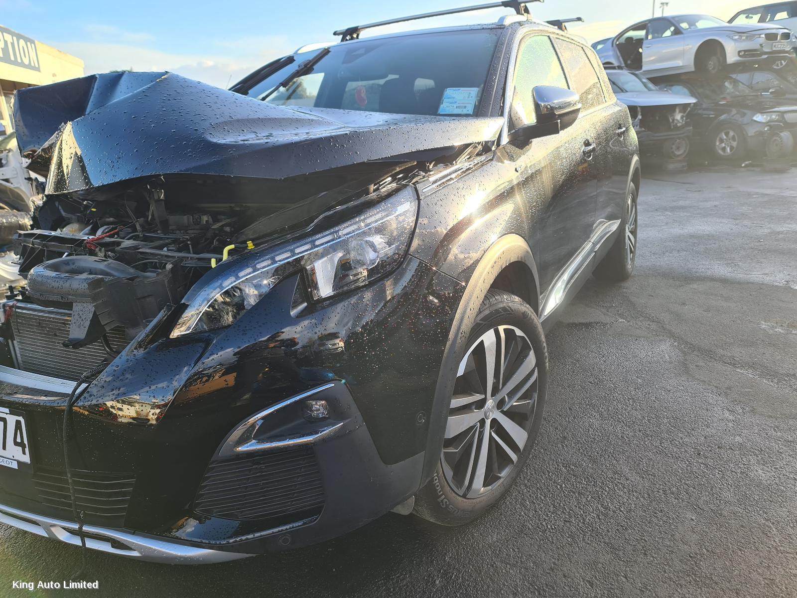 Peugeot 5008 2018 RIGHT_REAR_DOOR_SLIDING thumbnail 2