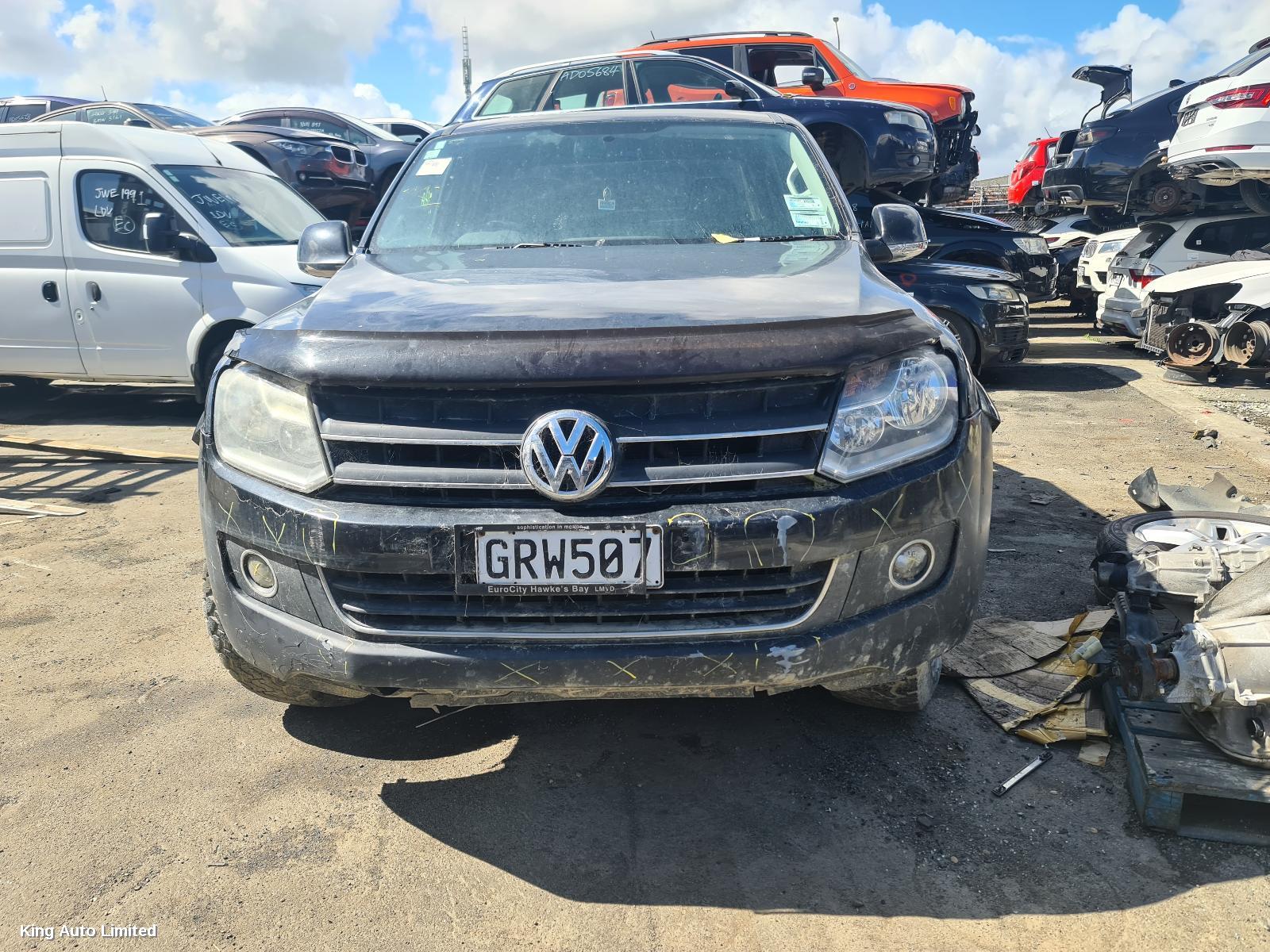 Volkswagen AMAROK 2011 Left Guard thumbnail 1