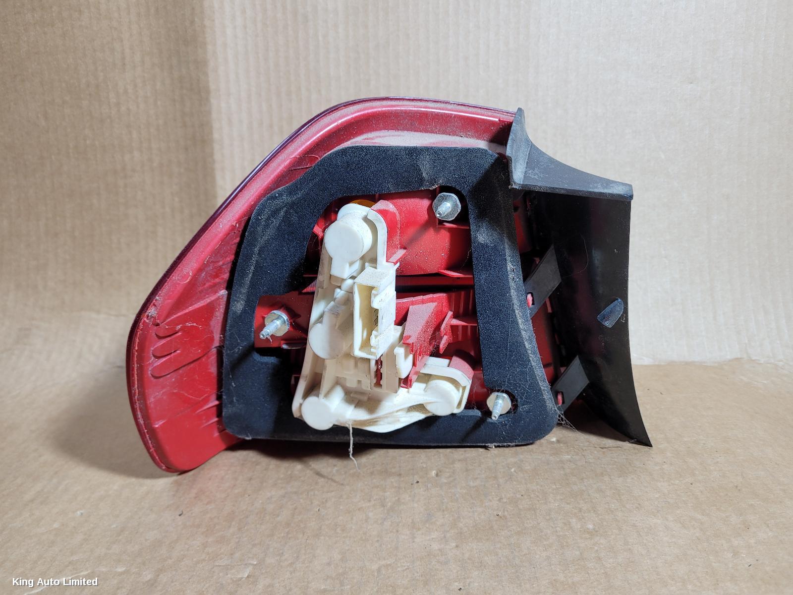 BMW 3 SERIES 2007 Right Taillight thumbnail 2