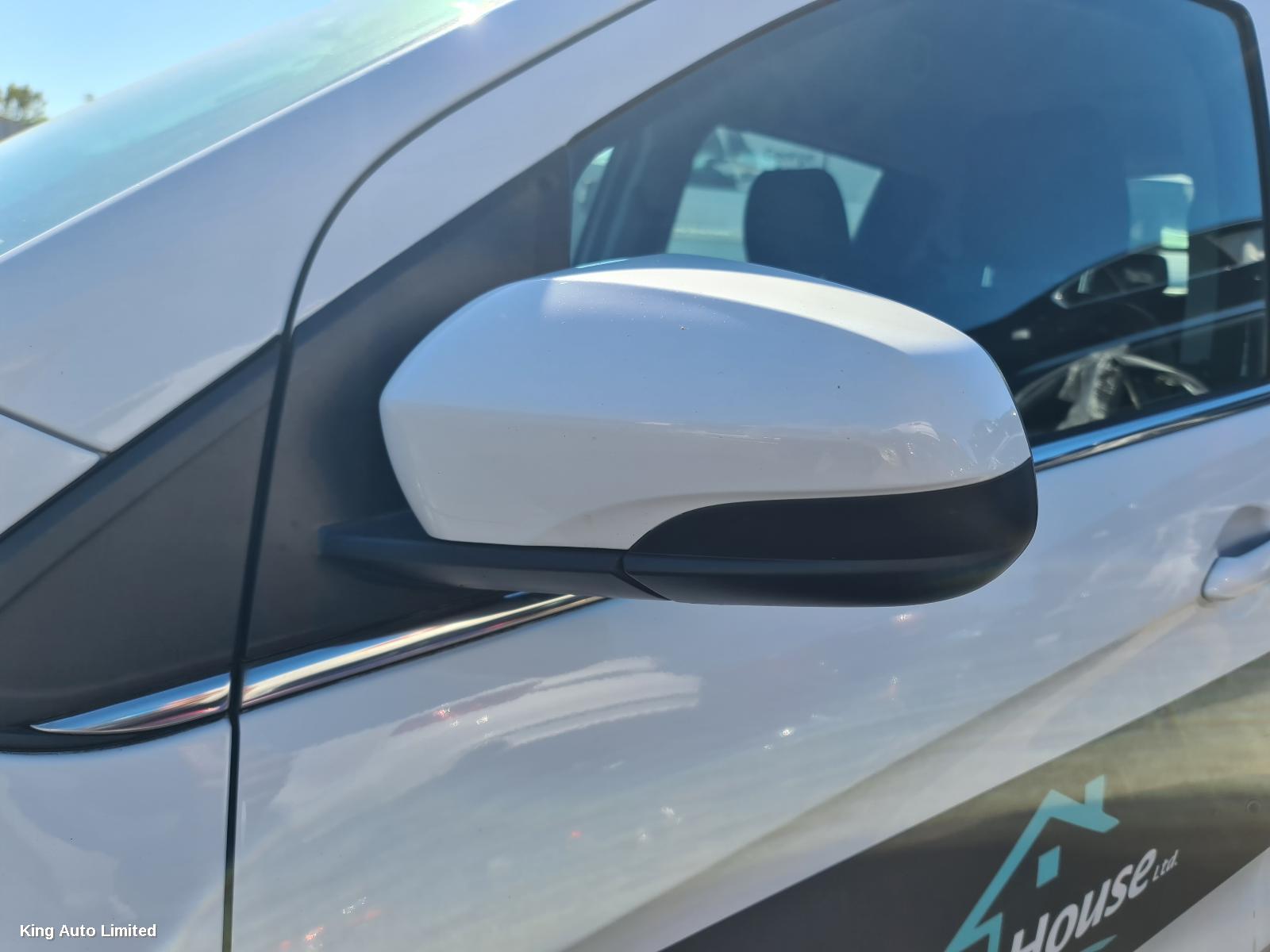 Holden SPARK 2016 Bonnet thumbnail 3