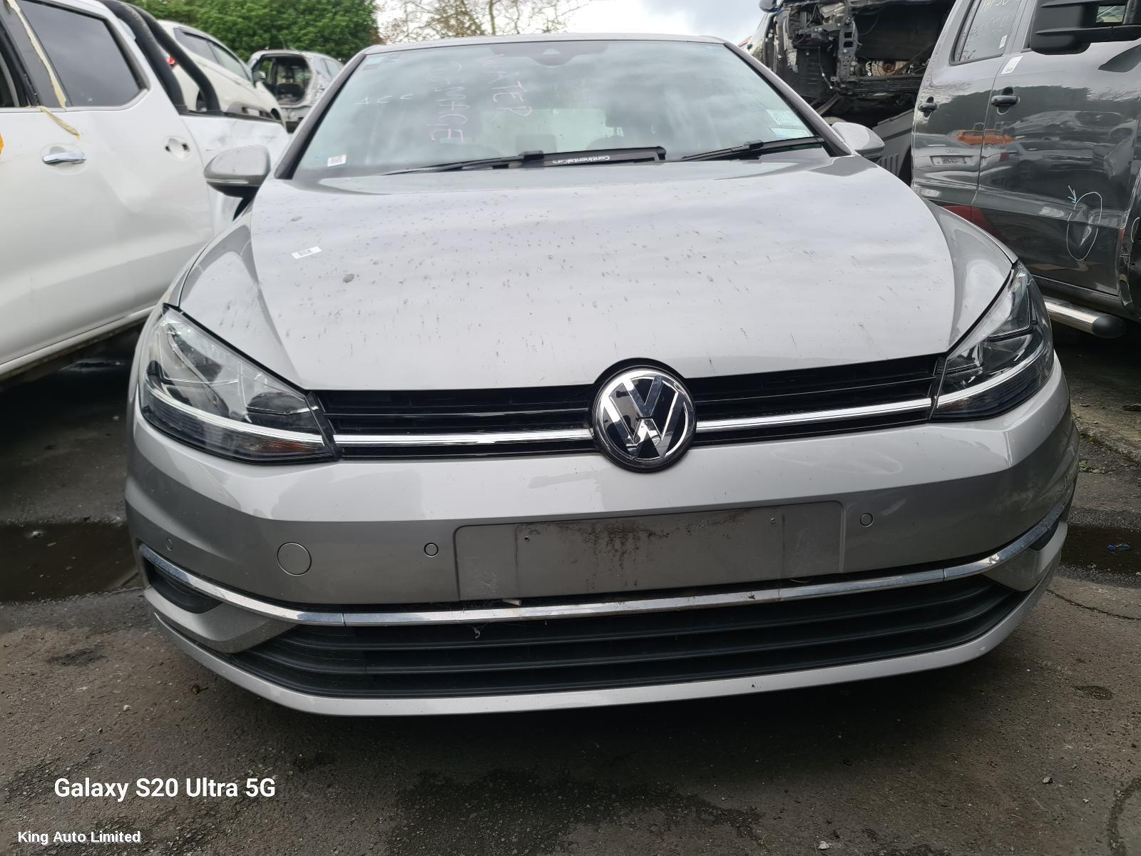 Azraa - VOLKSWAGEN GOLF 2020