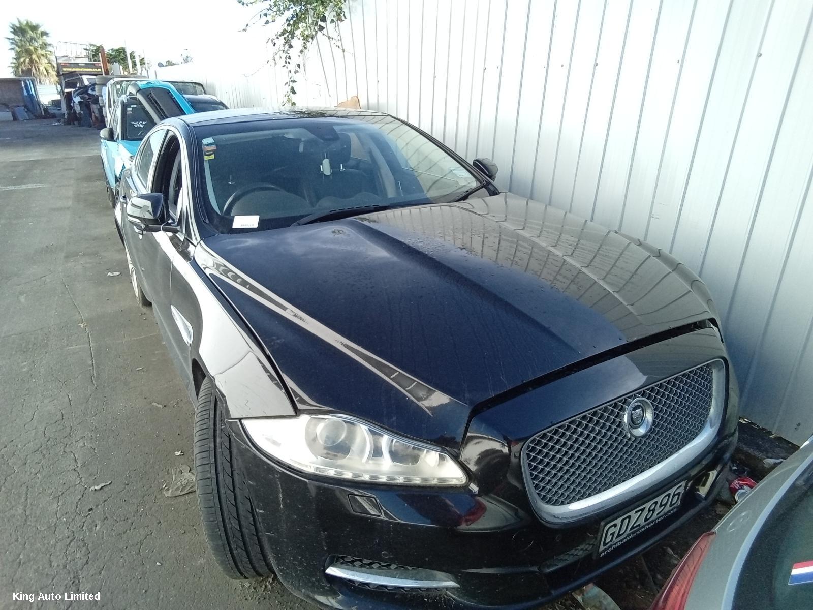 JAGUAR XJ 2010 Left Headlamp thumbnail 1