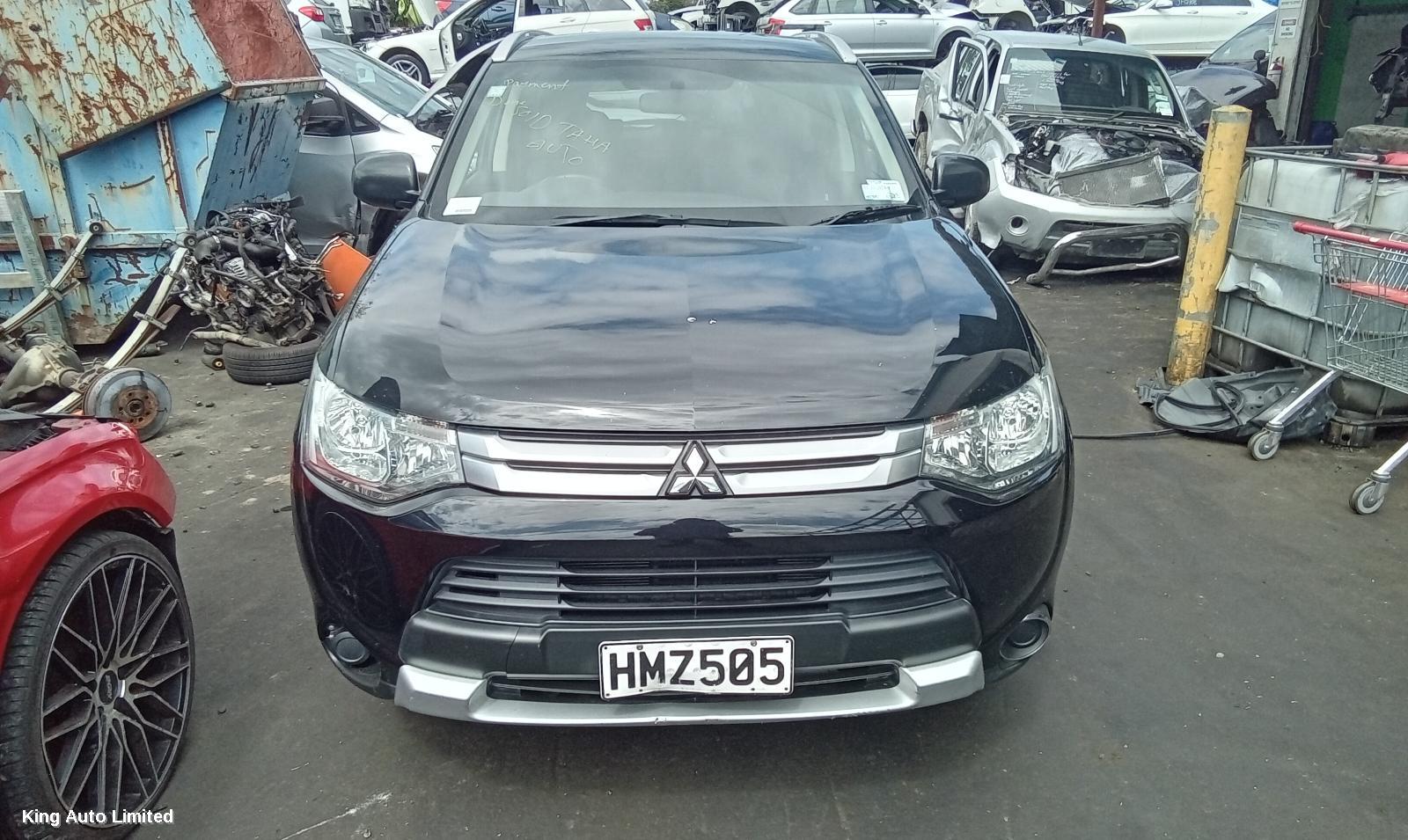 Mitsubishi OUTLANDER 2014 Right Guard thumbnail 1
