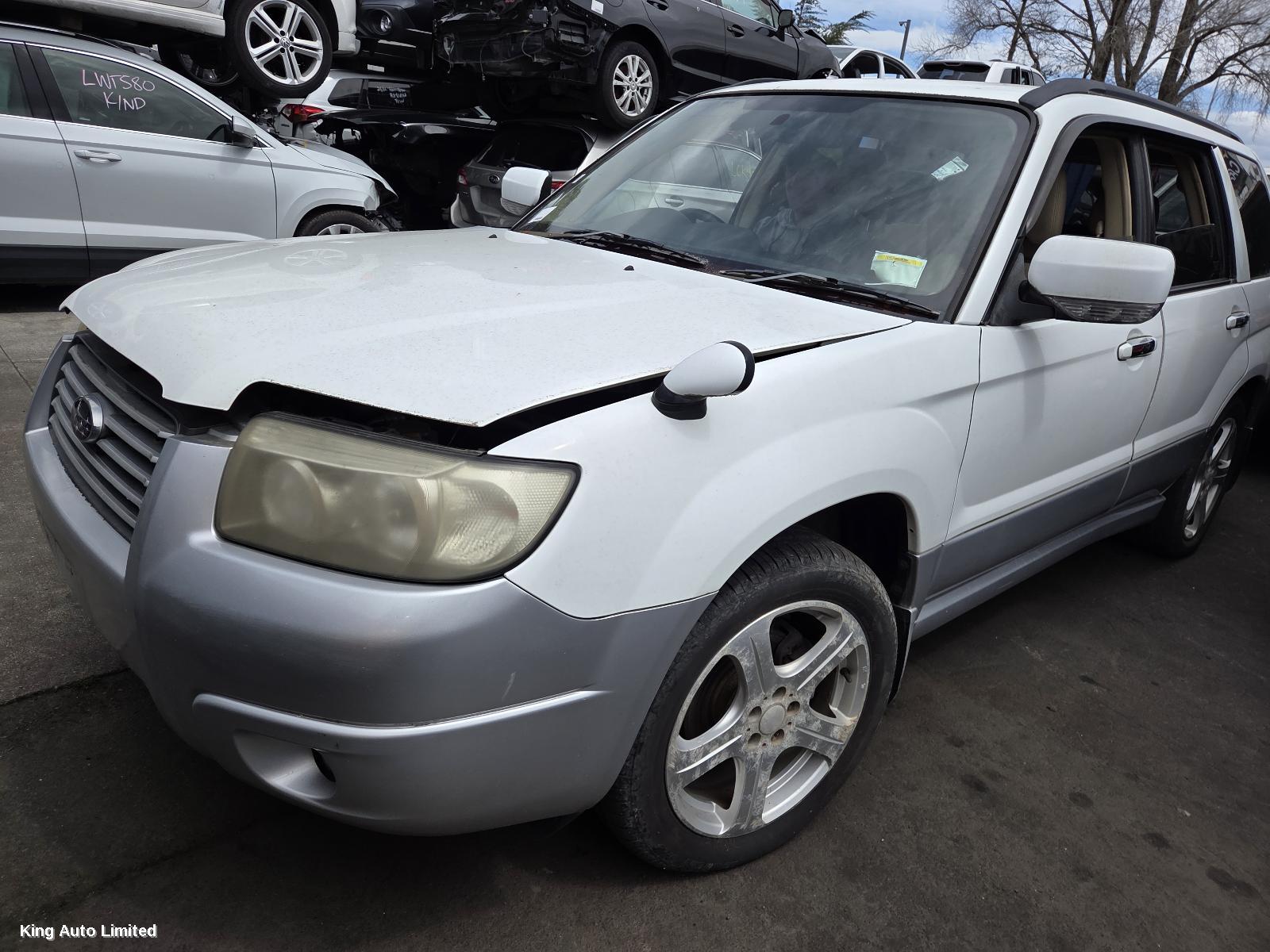 Subaru FORESTER 2005 Bootlid/Tailgate thumbnail 2