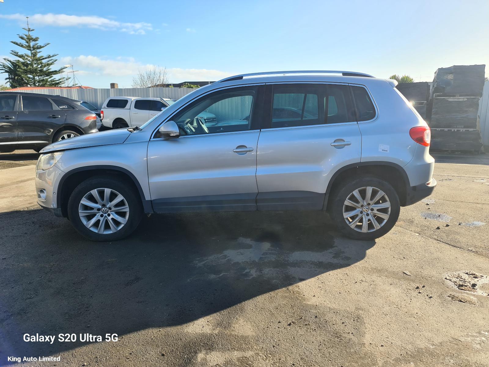 Volkswagen TIGUAN 2008 RIGHT_REAR_DOOR_SLIDING thumbnail 3