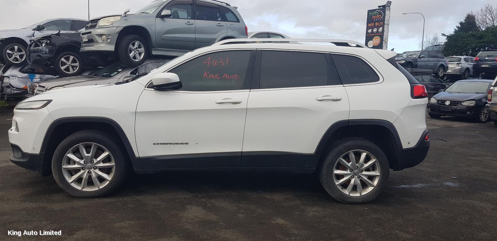 Jeep CHEROKEE 2016 Left Door Mirror thumbnail 3