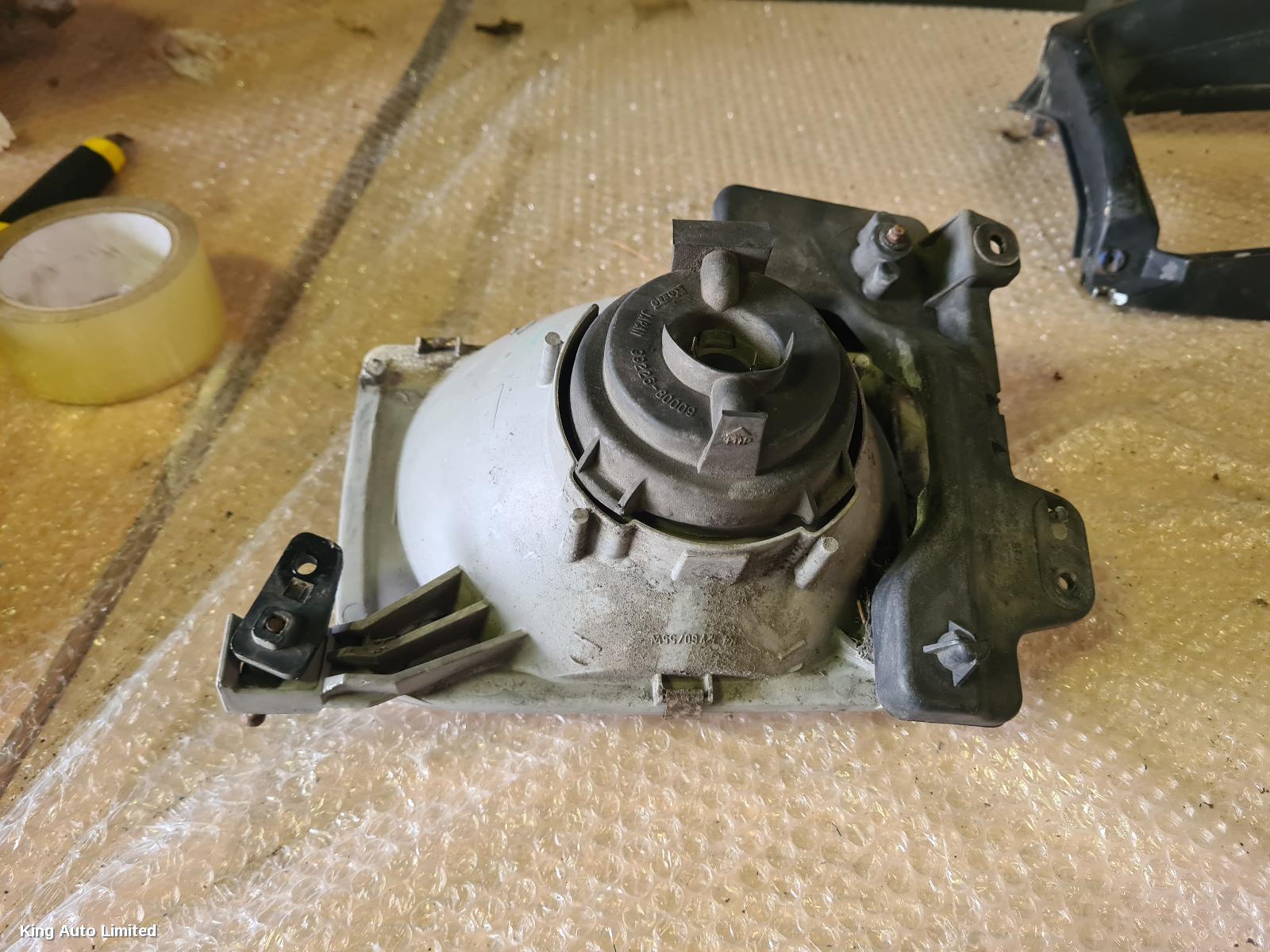 Nissan NAVARA 1999 Left Headlamp thumbnail 2