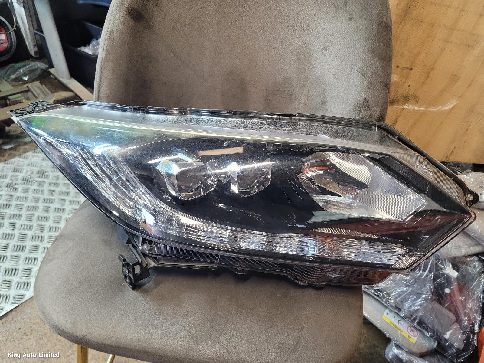 Honda HRV 2017 Right Headlamp thumbnail 2