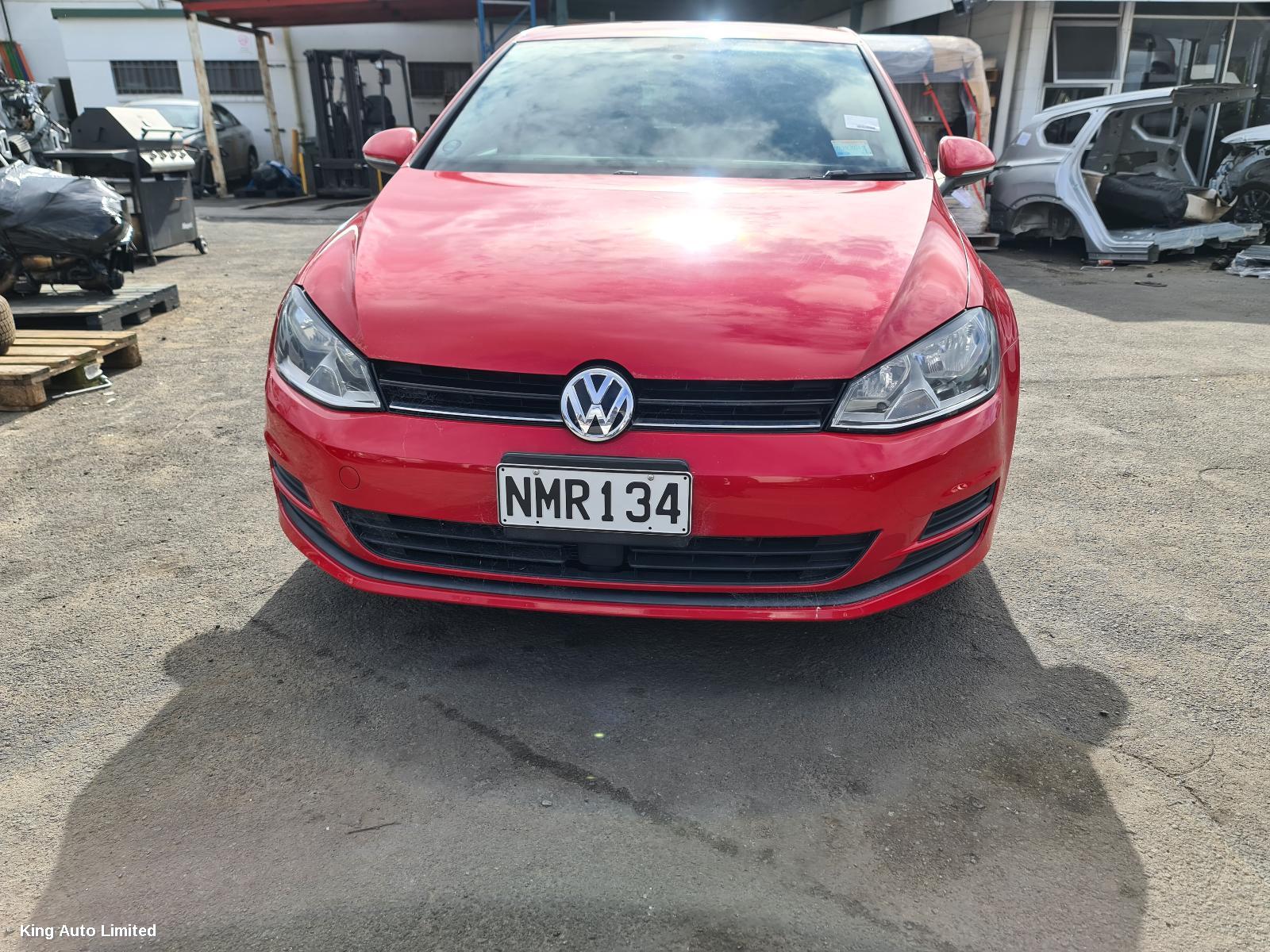 VOLKSWAGEN GOLF 2014 Left Taillight thumbnail 1