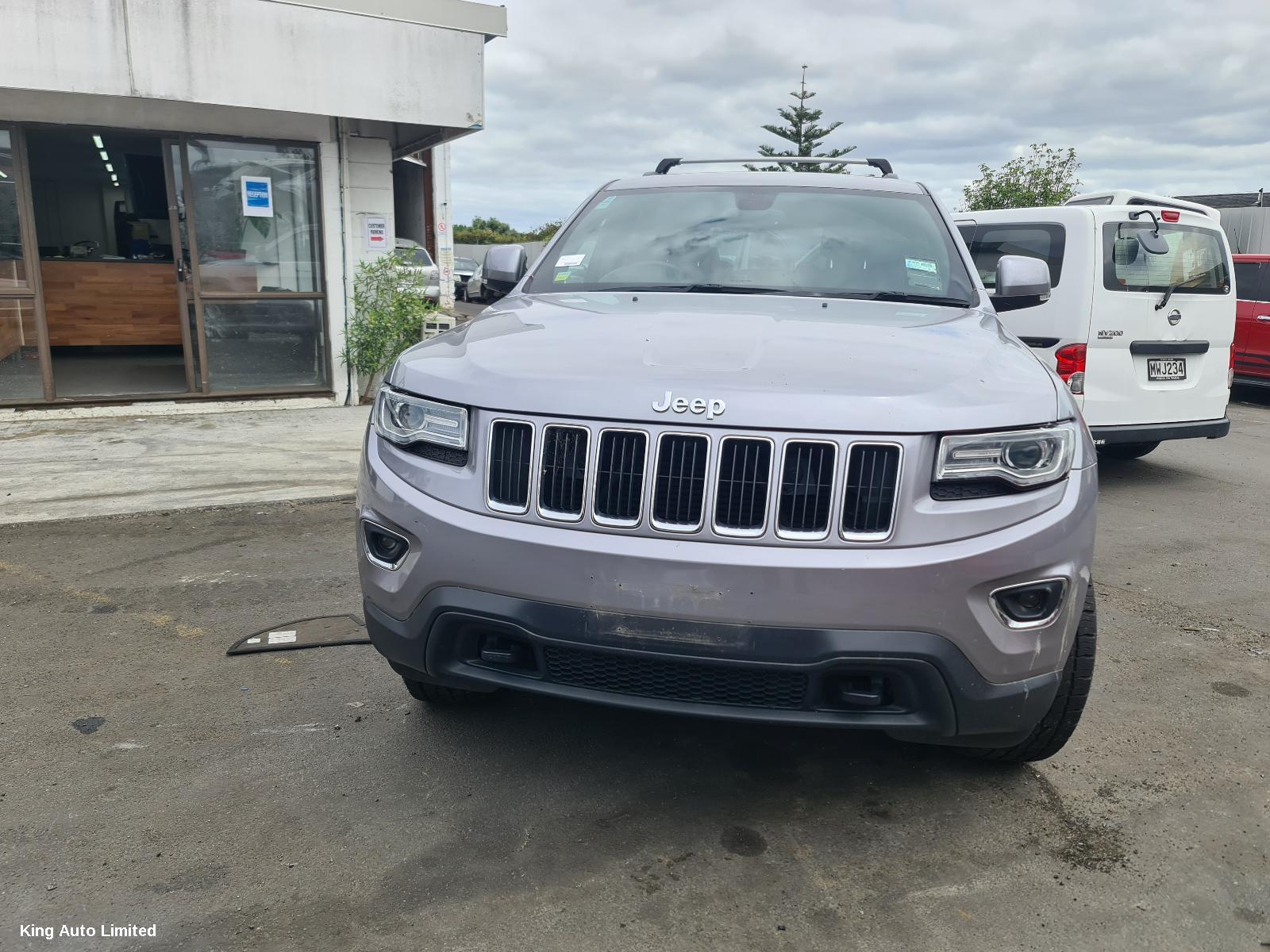 Azraa - JEEP GRANDCHEROKEE 2014 Left Rear Door Window