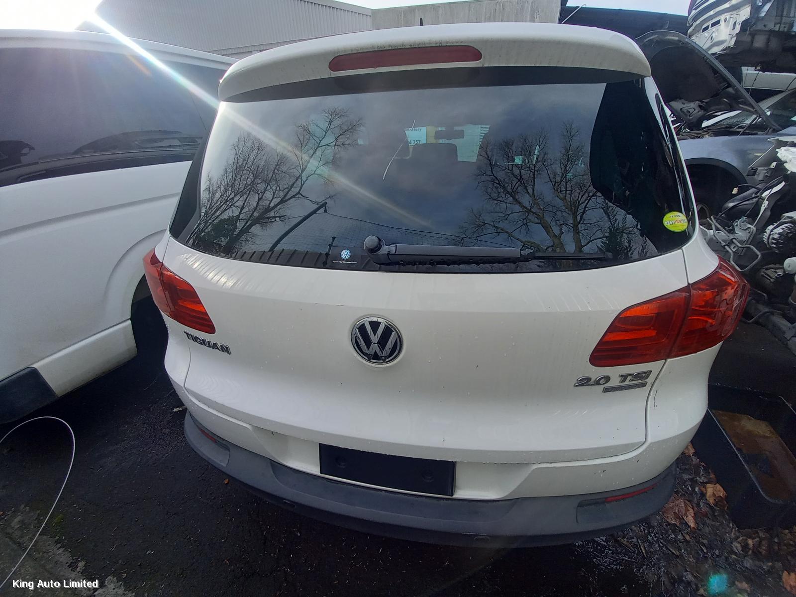 Volkswagen TIGUAN 2011 Front Bumper thumbnail 3