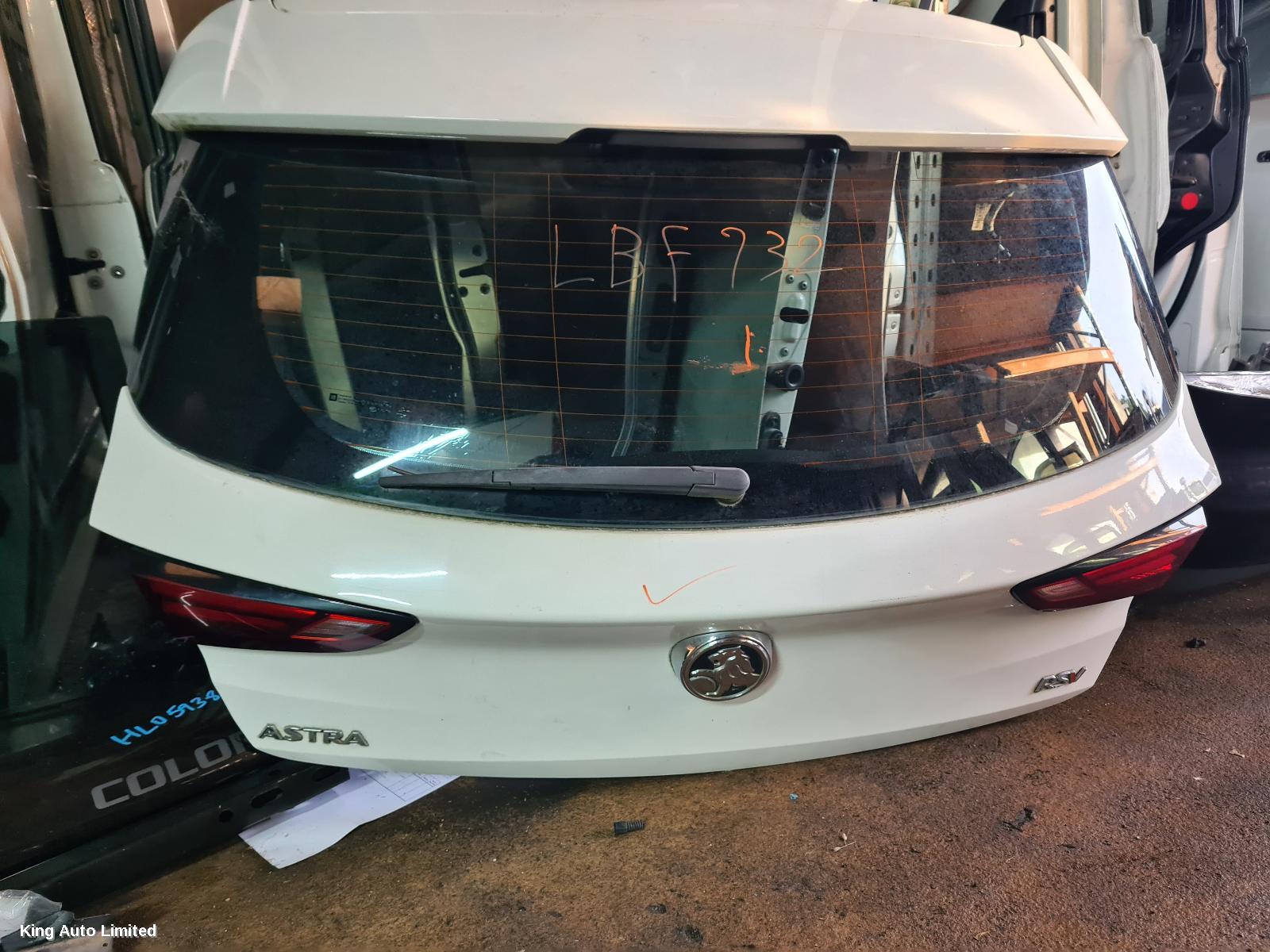 HOLDEN ASTRA 2017 Bootlid/Tailgate thumbnail 1