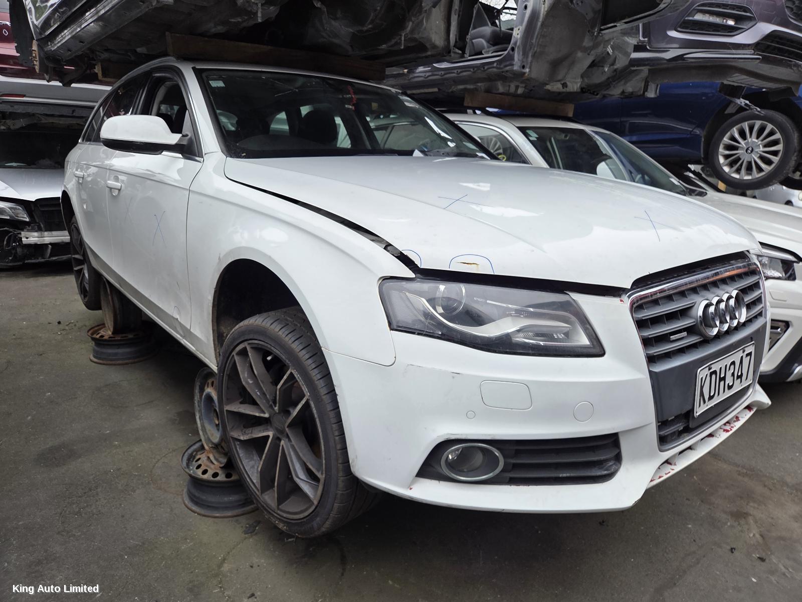AUDI A4 2010 Left Driveshaft thumbnail 1