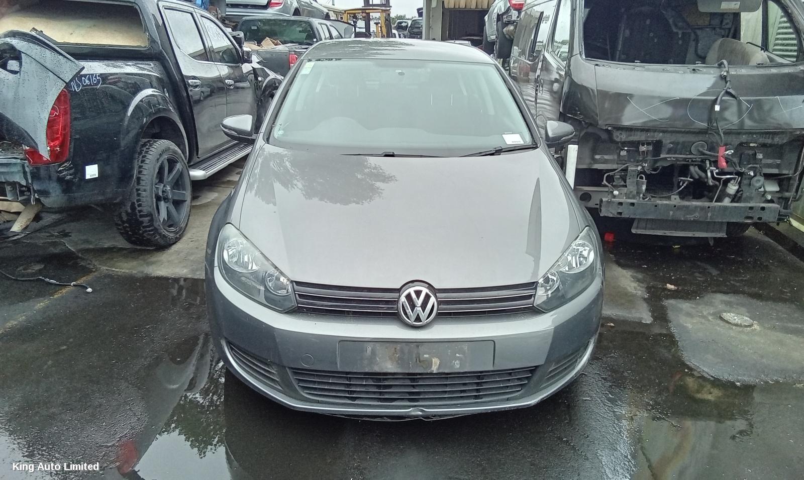 Volkswagen GOLF 2012 Right Guard Liner thumbnail 1