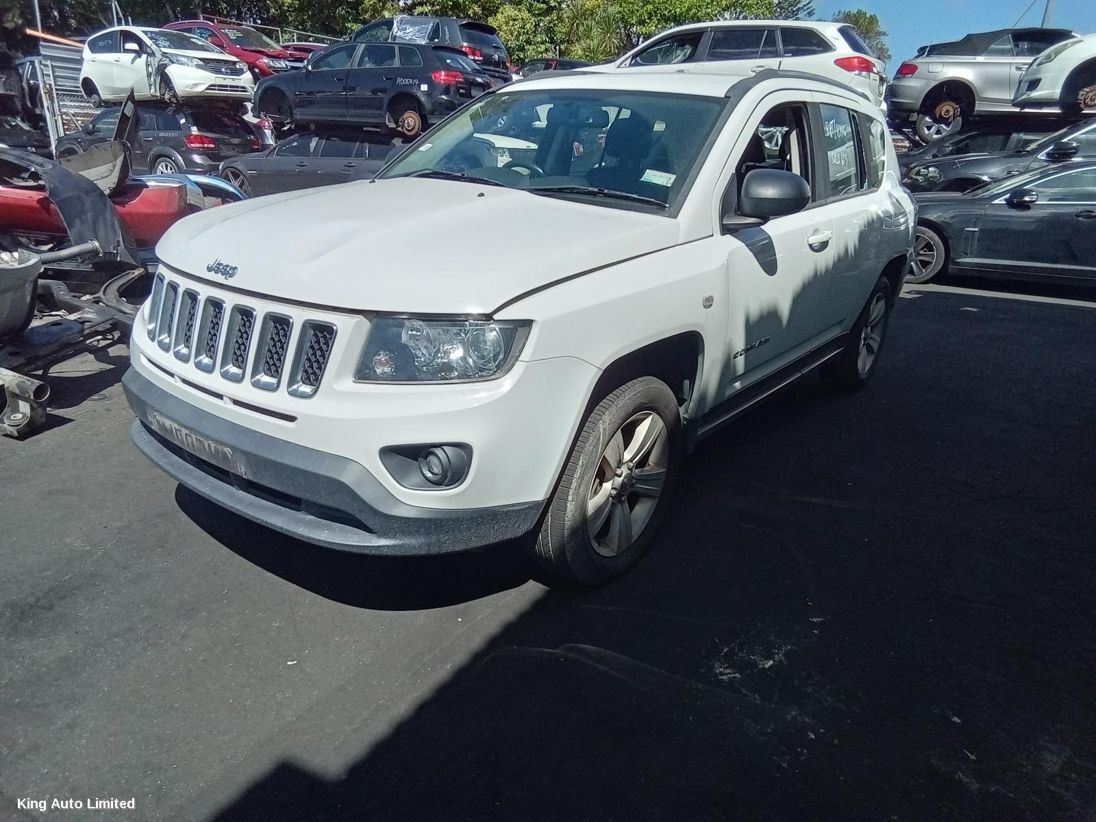 Jeep COMPASS 2015 Pwr Dr Wind Switch thumbnail 2