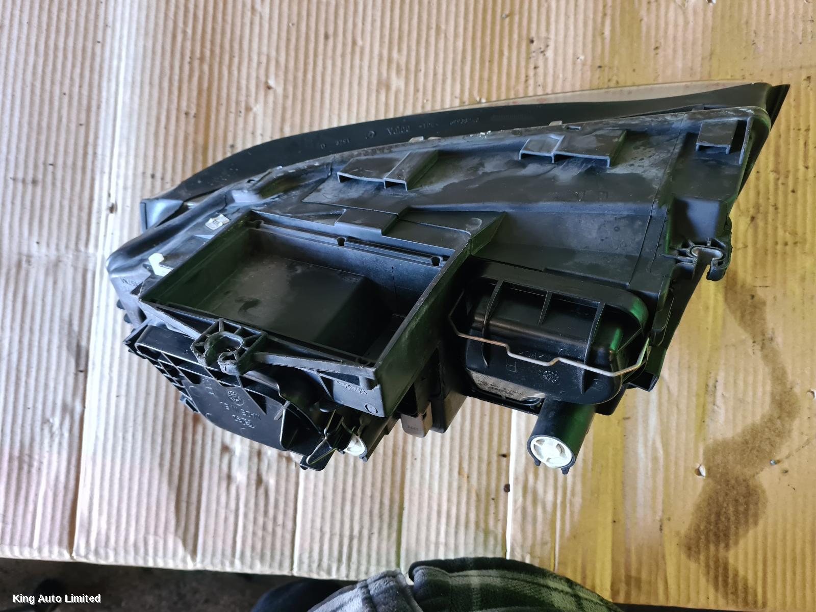 AUDI A4 2004 Right Headlamp thumbnail 1