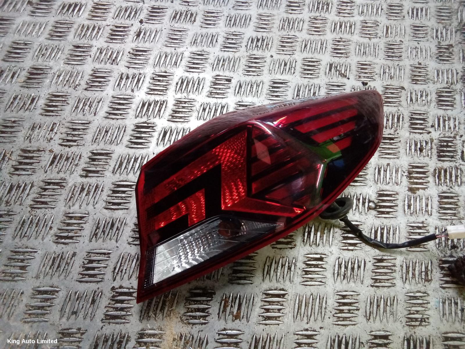 HYUNDAI ELANTRA 2019 Right Taillight thumbnail 1