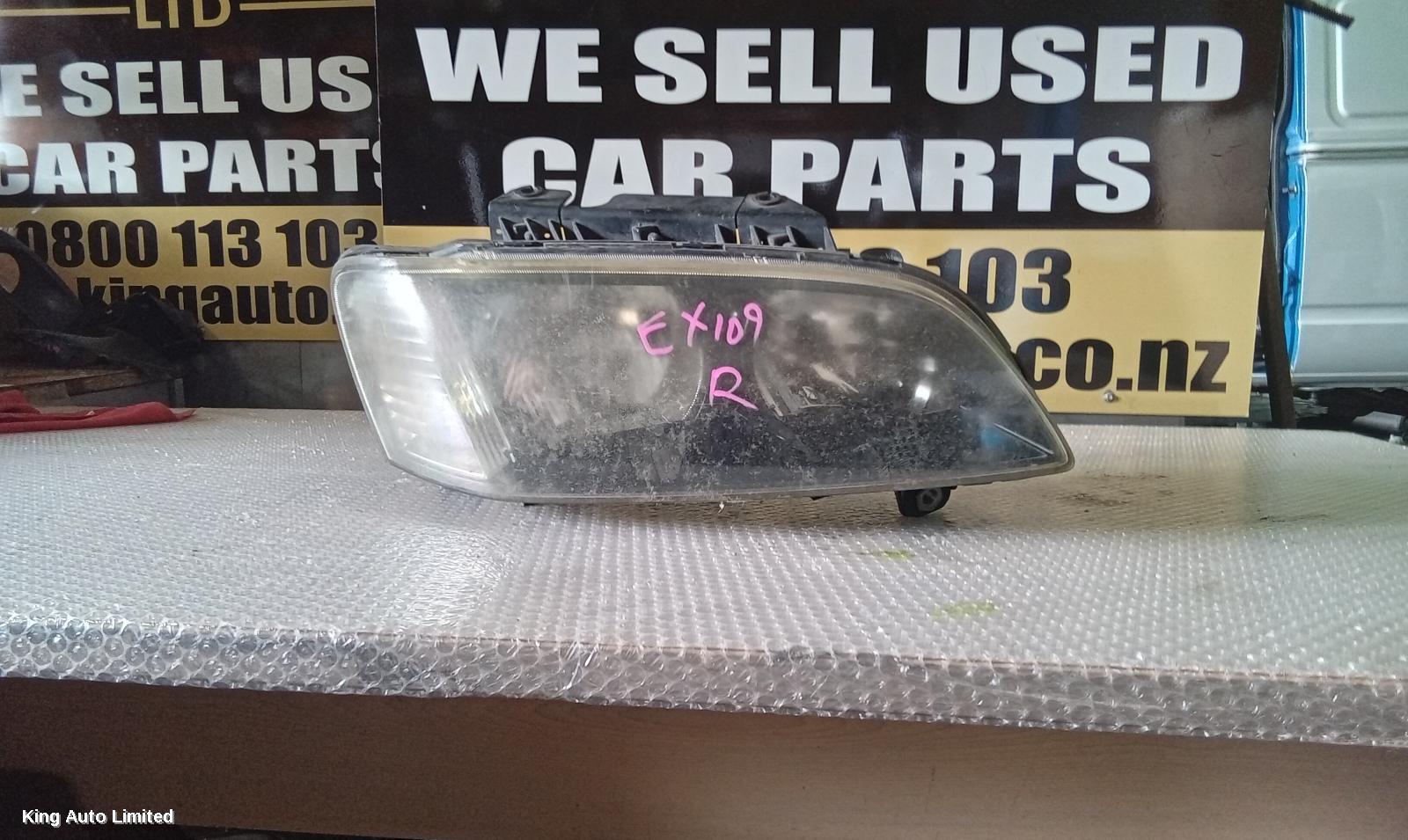 Holden COMMODORE 2006 Right Headlamp thumbnail 1
