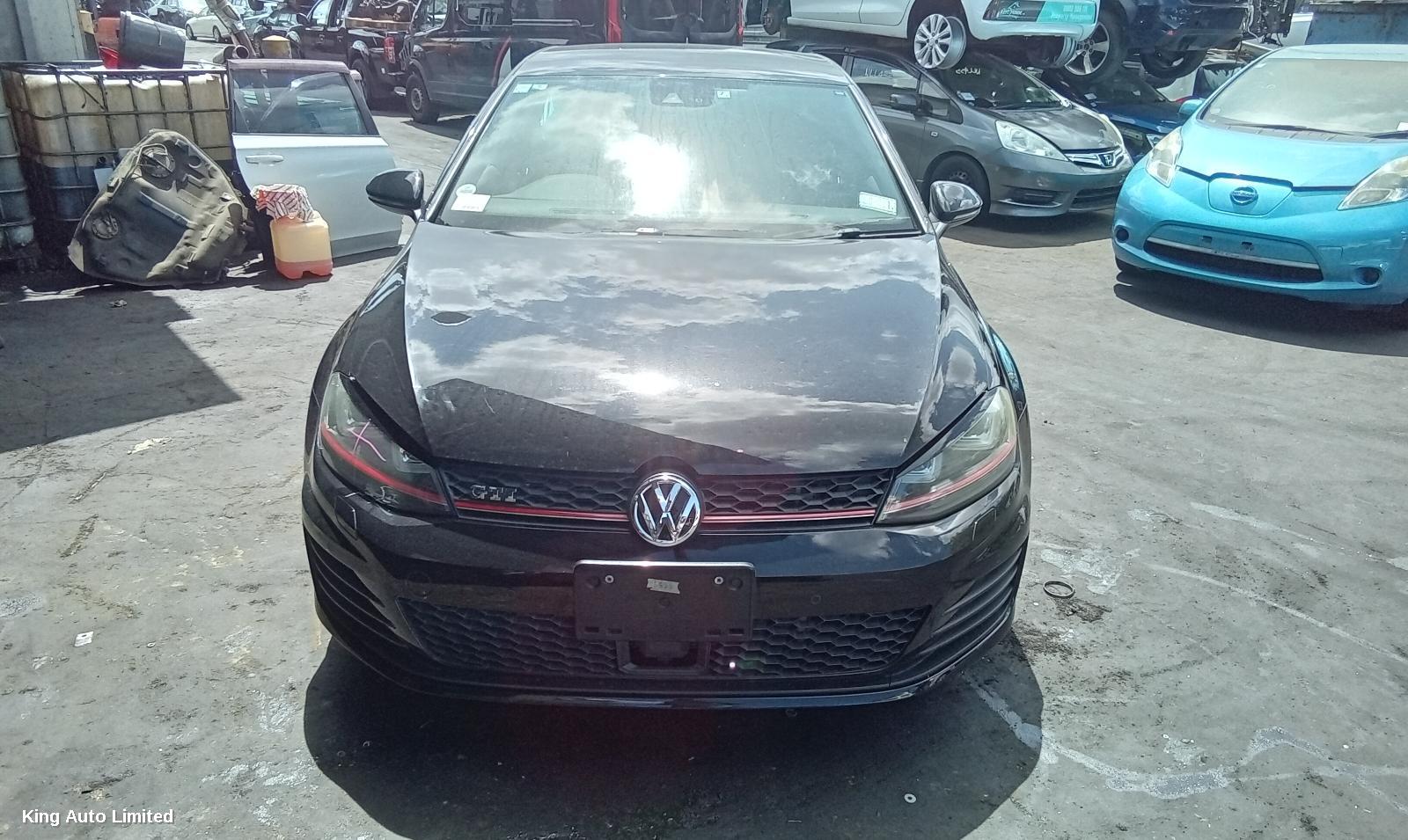 Azraa - VOLKSWAGEN GOLF 2014