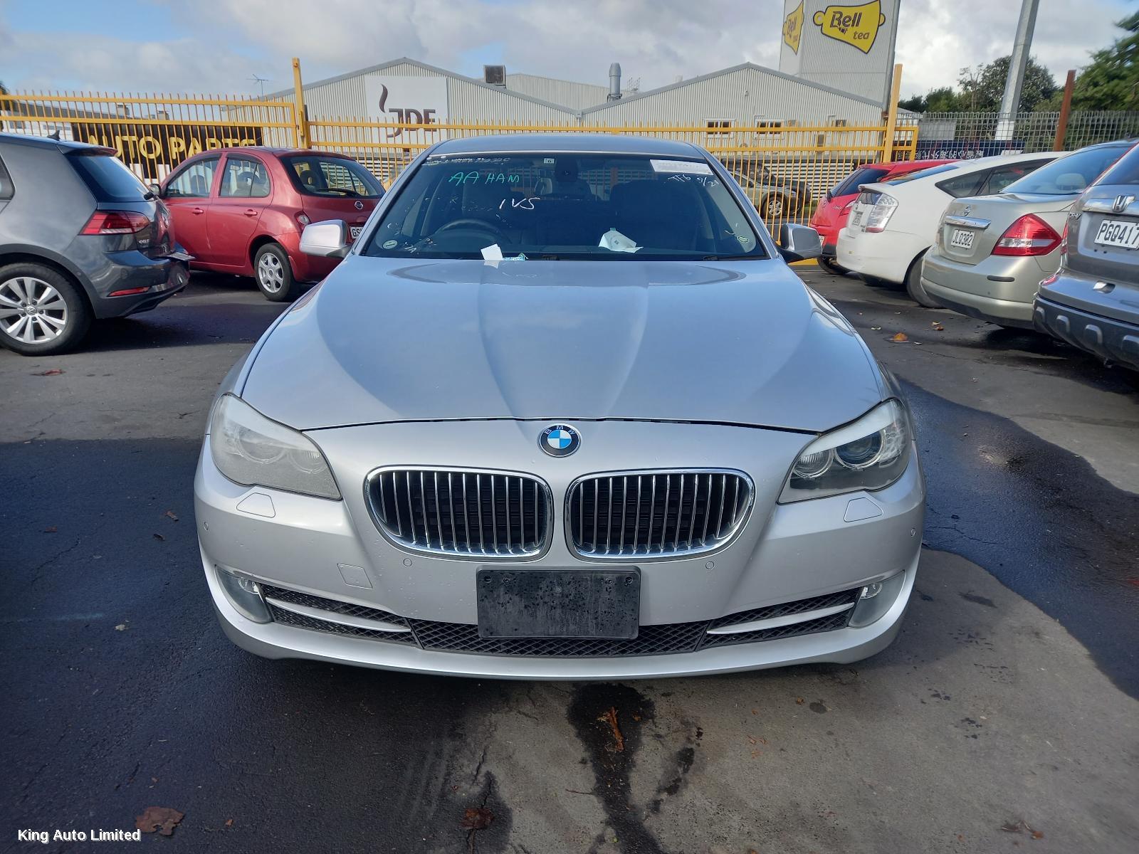 BMW 5 SERIES 2010 Right Taillight thumbnail 1