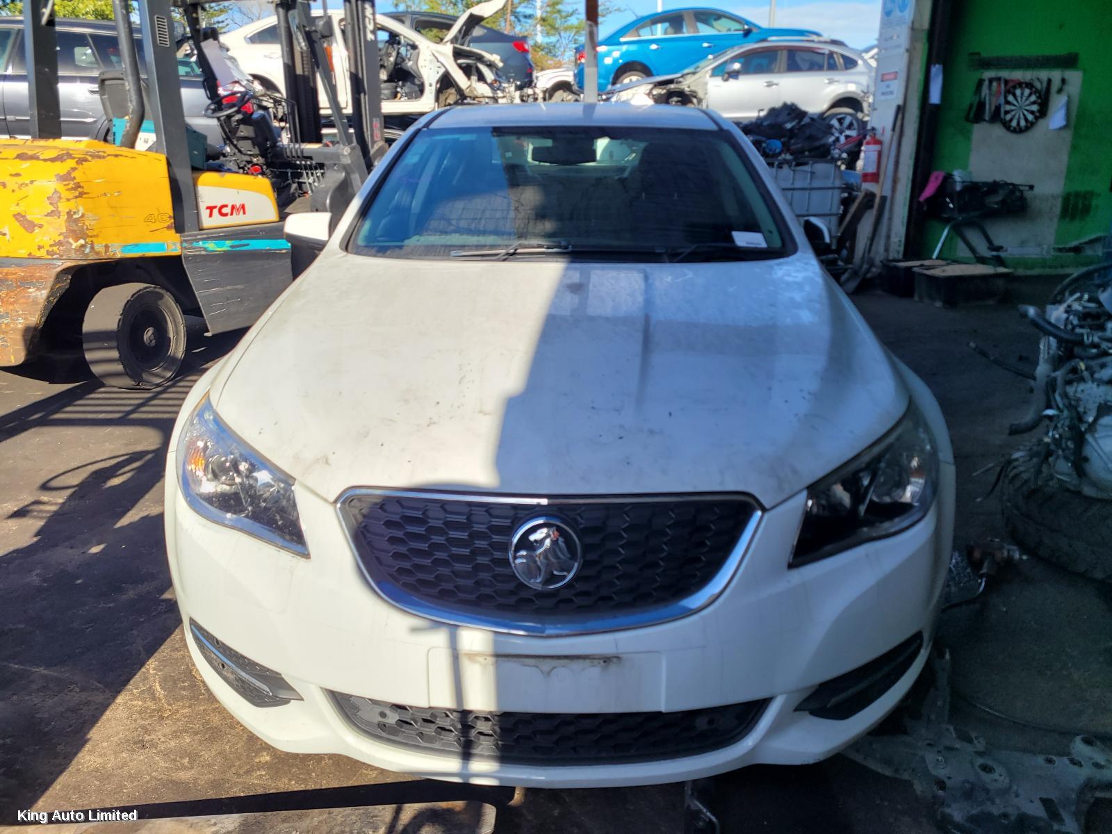 Azraa - HOLDEN COMMODORE 2017 Grille