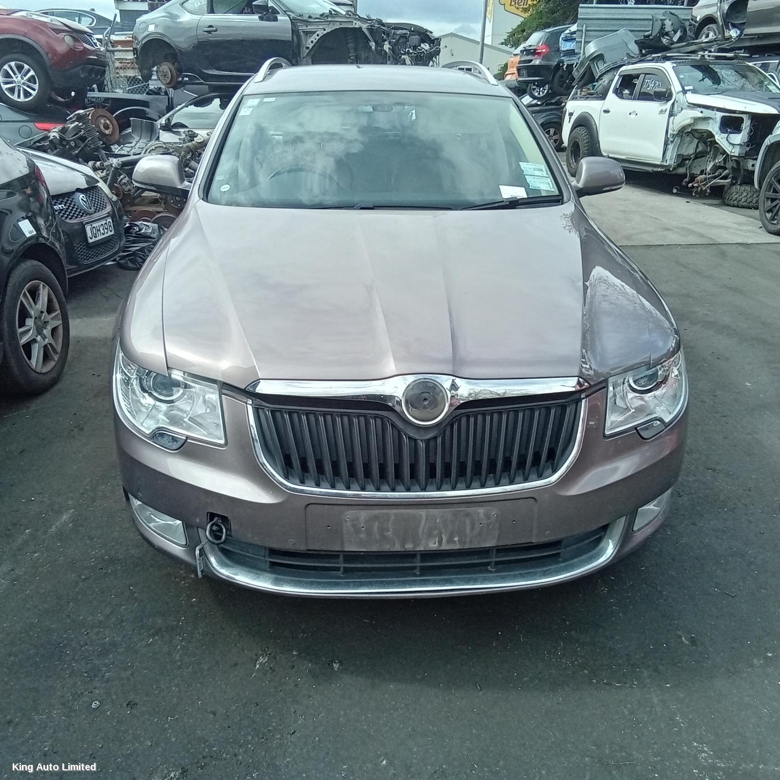 SKODA SUPERB 2011 A/C Compressor thumbnail 1