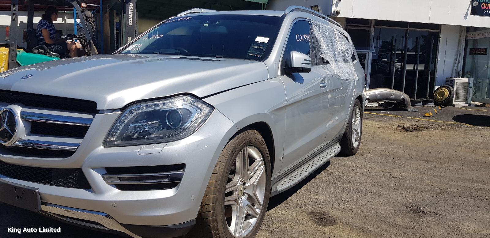 Mercedes-Benz GL CLASS 2013 Left Front Door thumbnail 2