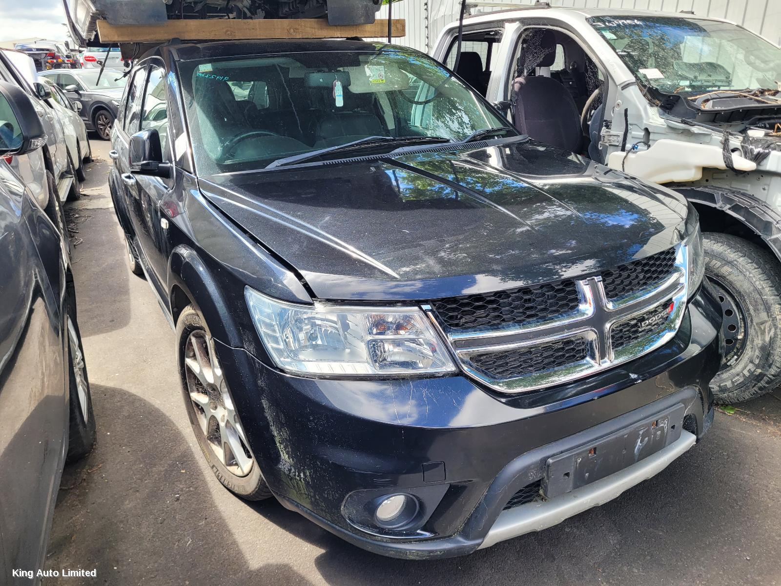Azraa - Dodge JOURNEY 2013 Grille
