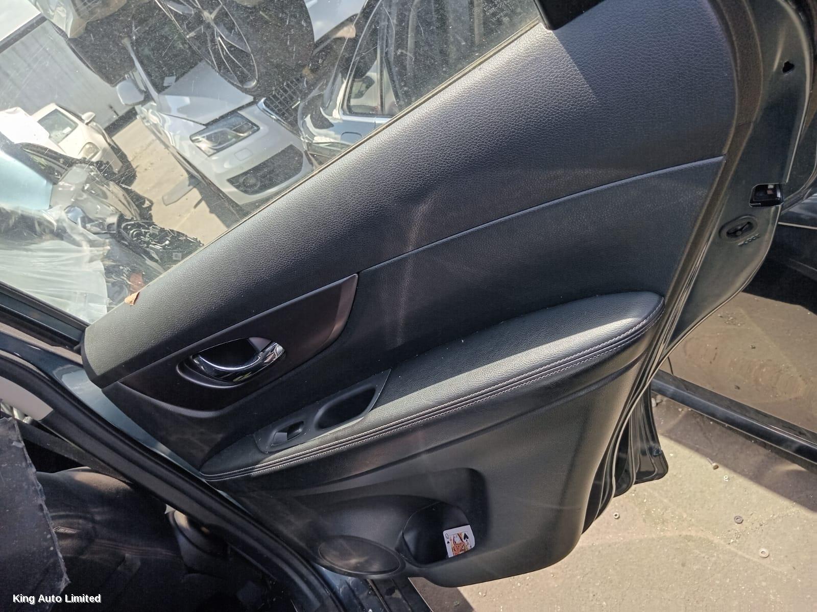 NISSAN XTRAIL 2016 Left Front Door Window thumbnail 1